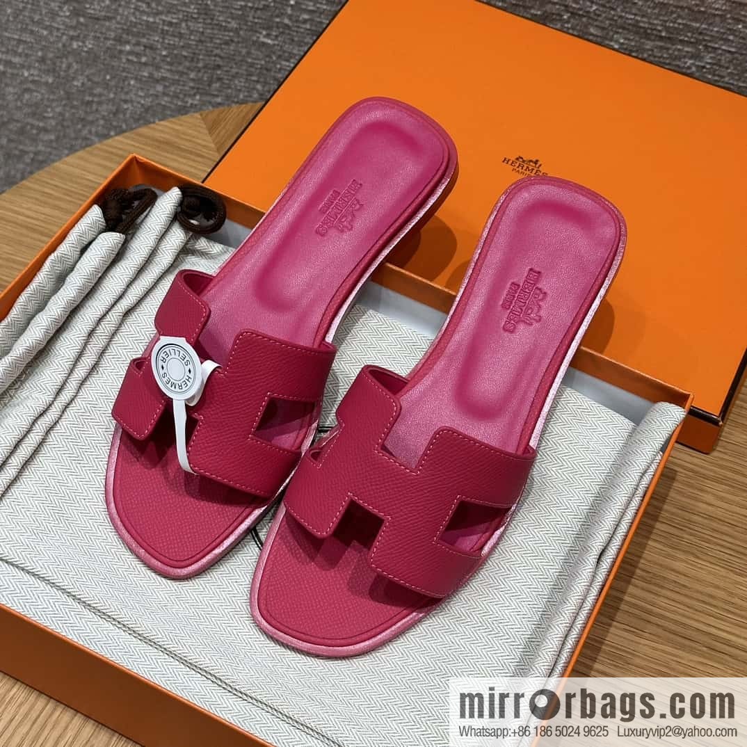 HERMES 181 Oran sandals, palm print cowhide/Epsom rose red/Rose red