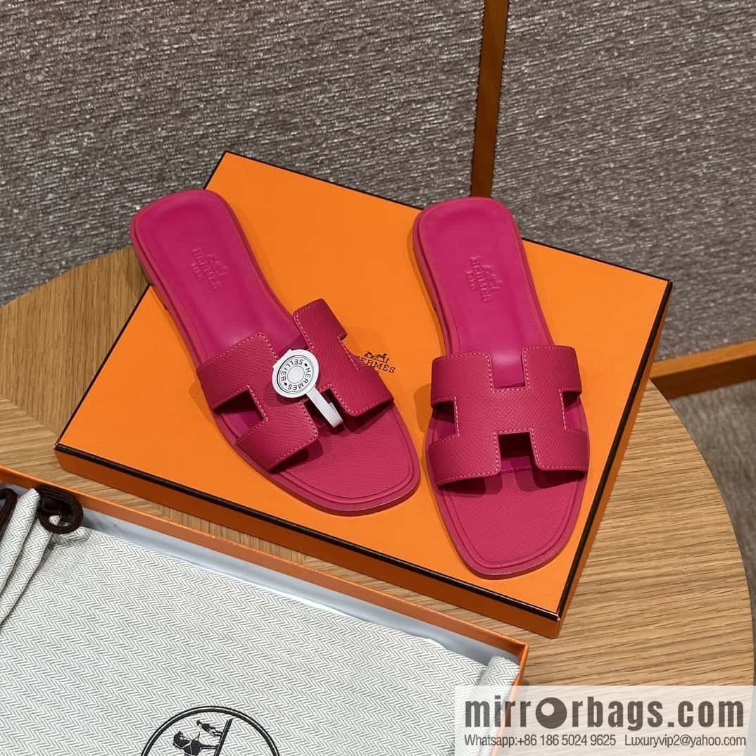 HERMES 181 Oran sandals, palm print cowhide/Epsom rose red/Rose red