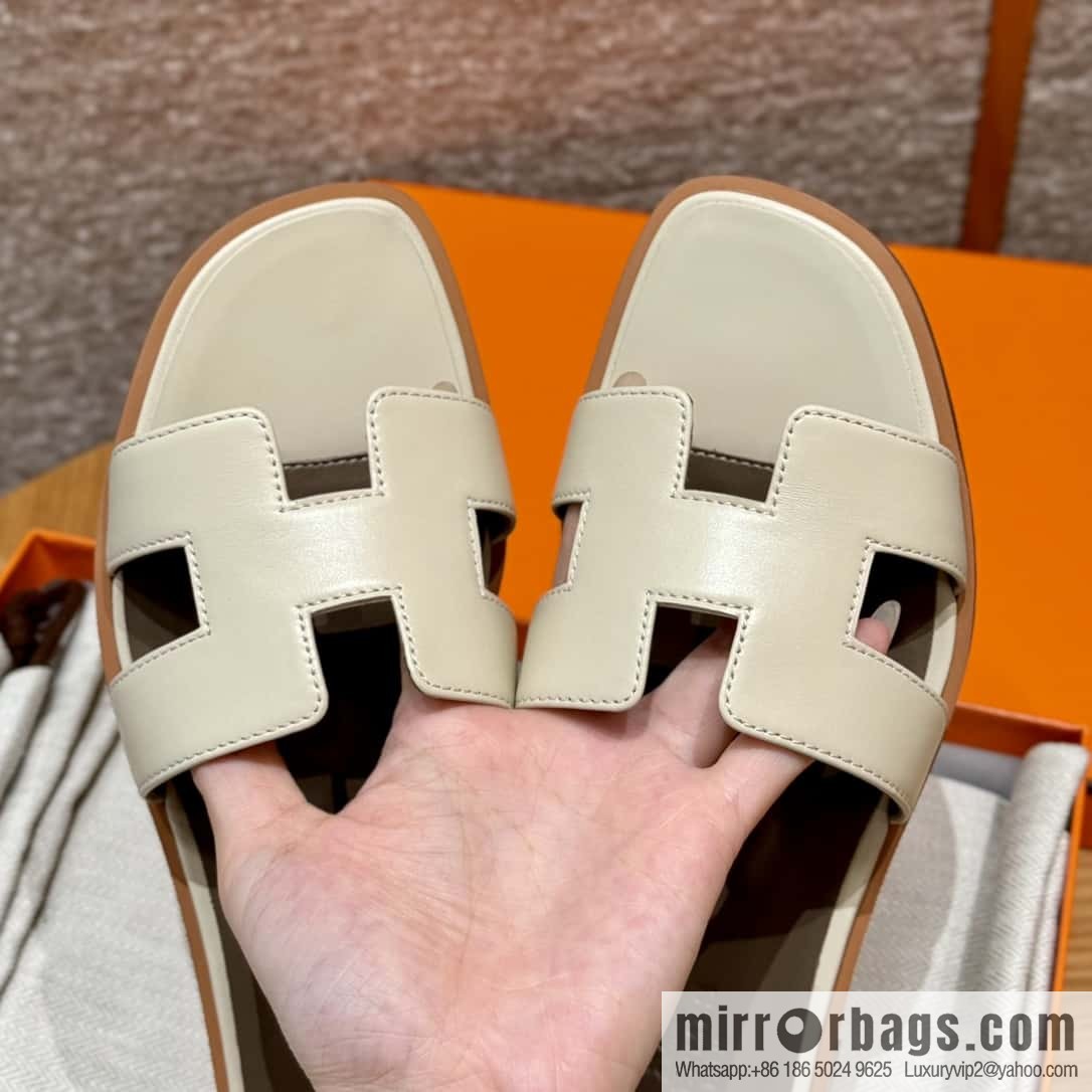 HERMES 181 Oran sandals, lambskin/lambskin shake white/ck10/Craie