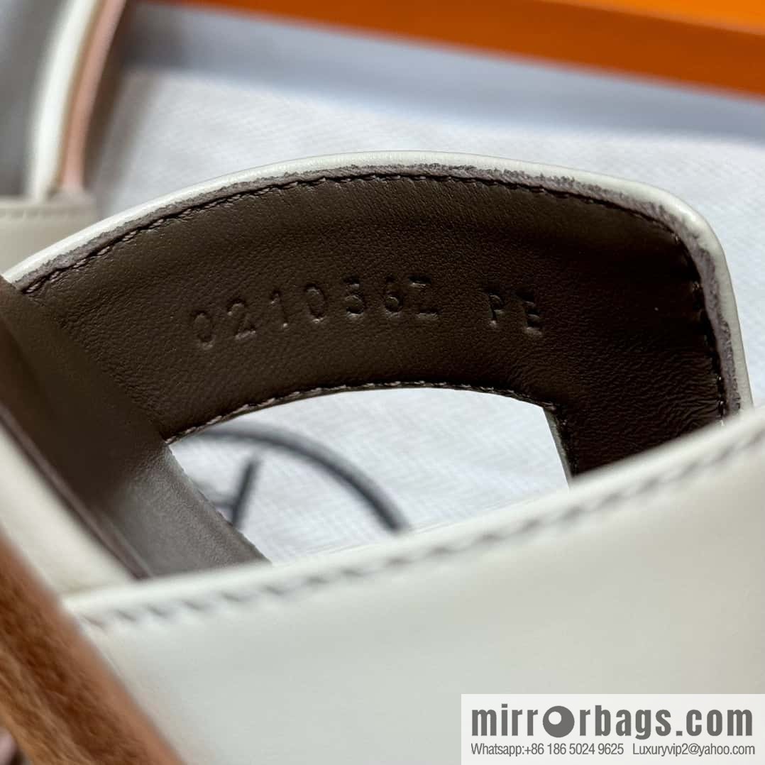 HERMES 181 Oran sandals, lambskin/lambskin shake white/ck10/Craie