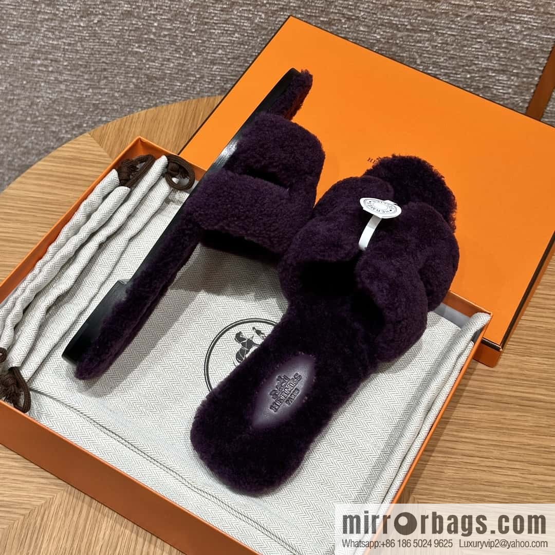 HERMES 181 Oran sandals, woolskin/grape purple/59/Raisin