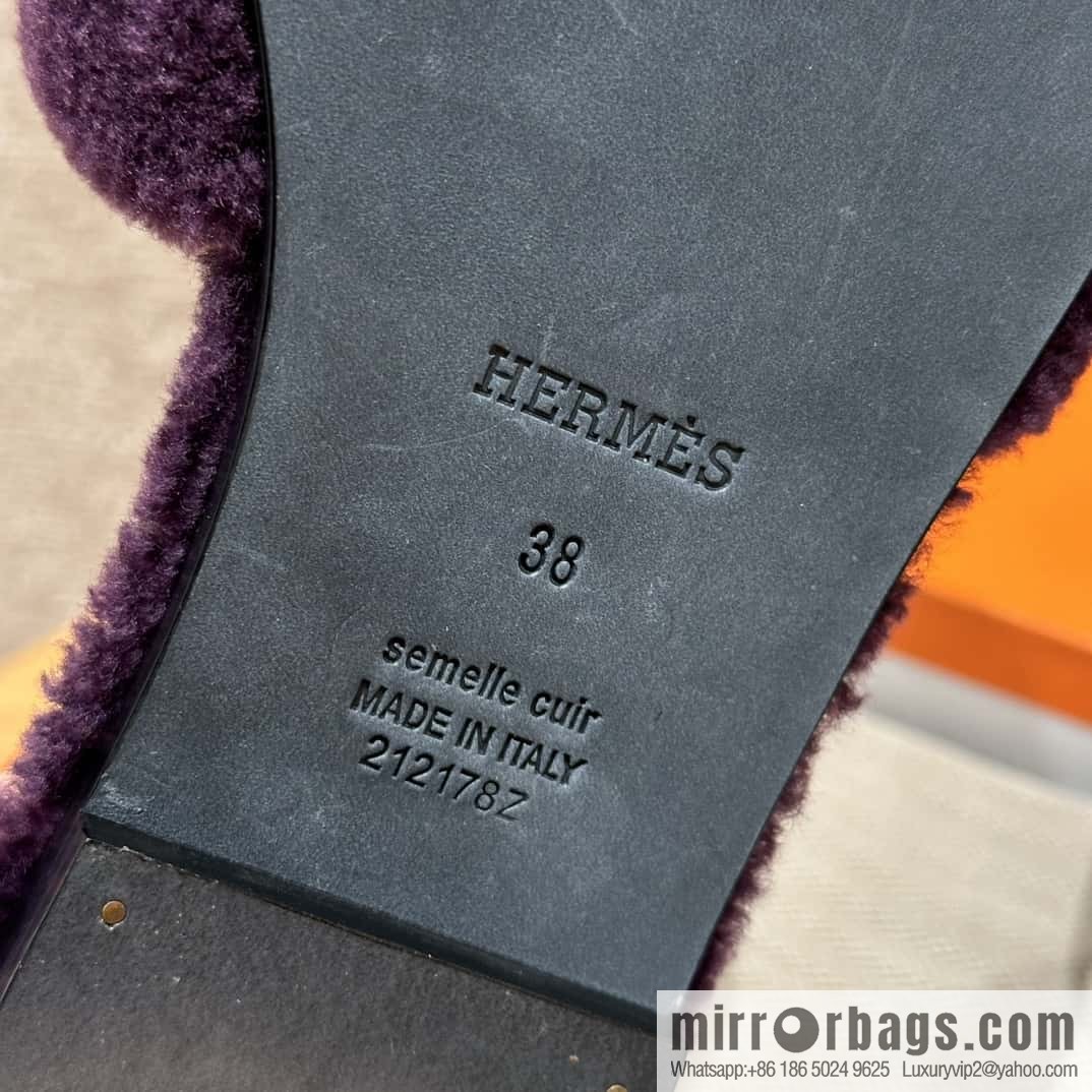 HERMES 181 Oran sandals, woolskin/grape purple/59/Raisin