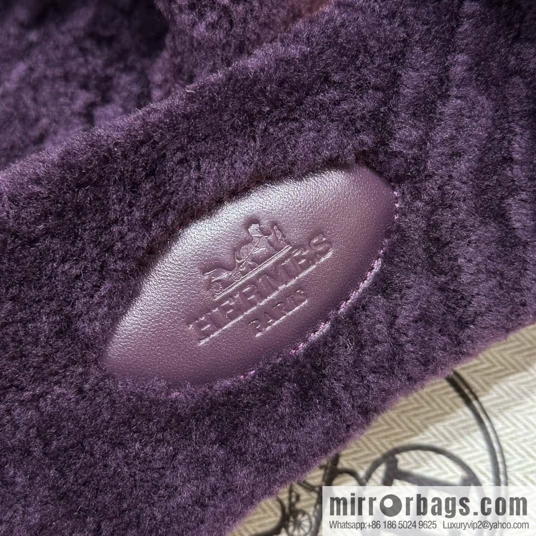 HERMES 181 Oran sandals, woolskin/grape purple/59/Raisin