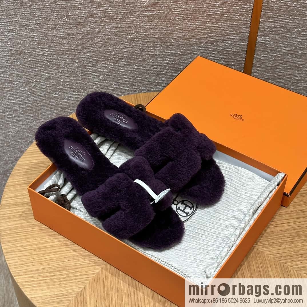 HERMES 181 Oran sandals, woolskin/grape purple/59/Raisin