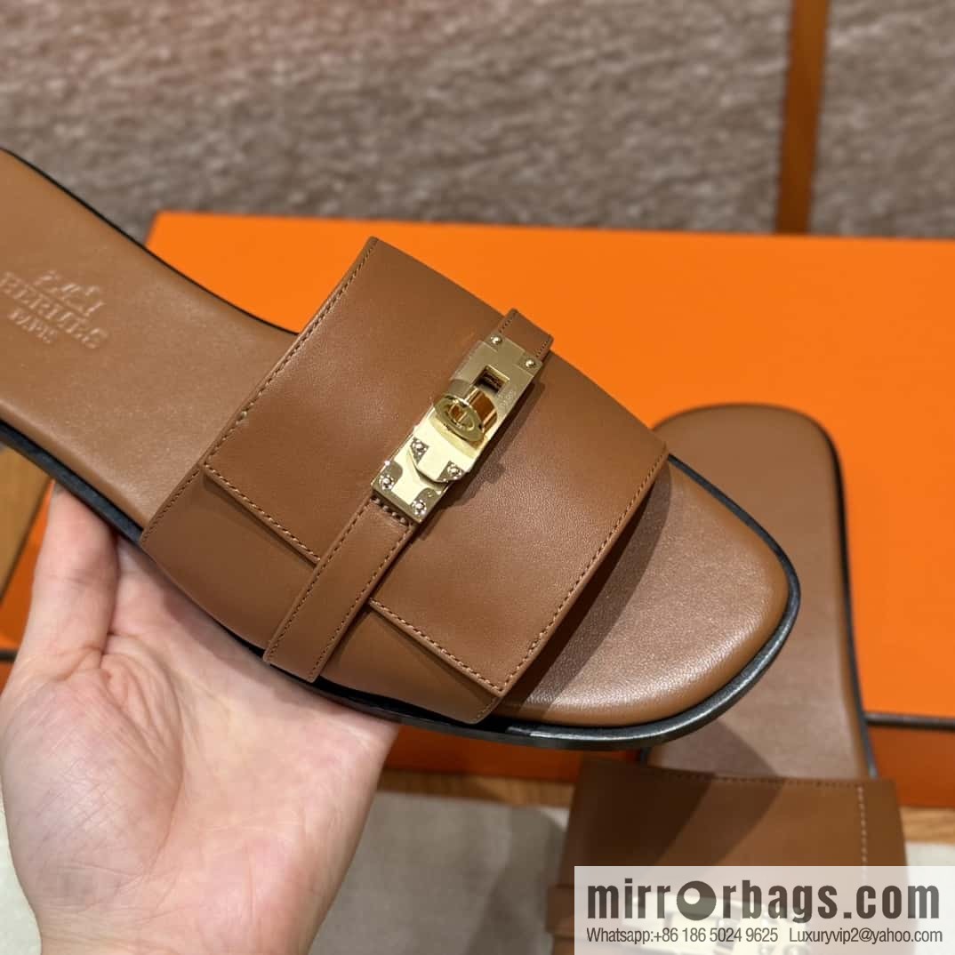 HERMES 183Kelly tow sandals Giulia calfskin /Calfskin gold brown/ck37/gold