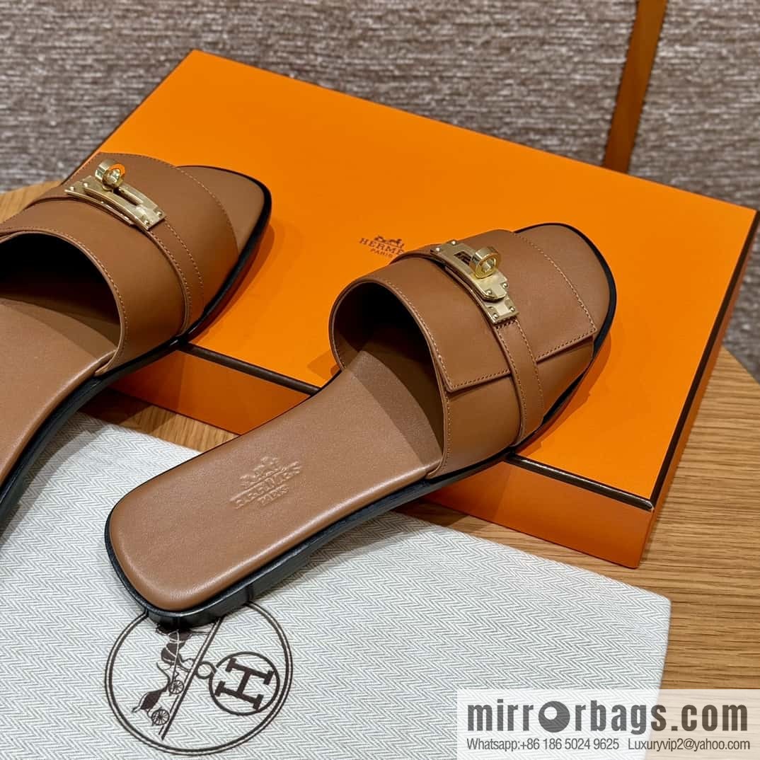 HERMES 183Kelly tow sandals Giulia calfskin /Calfskin gold brown/ck37/gold