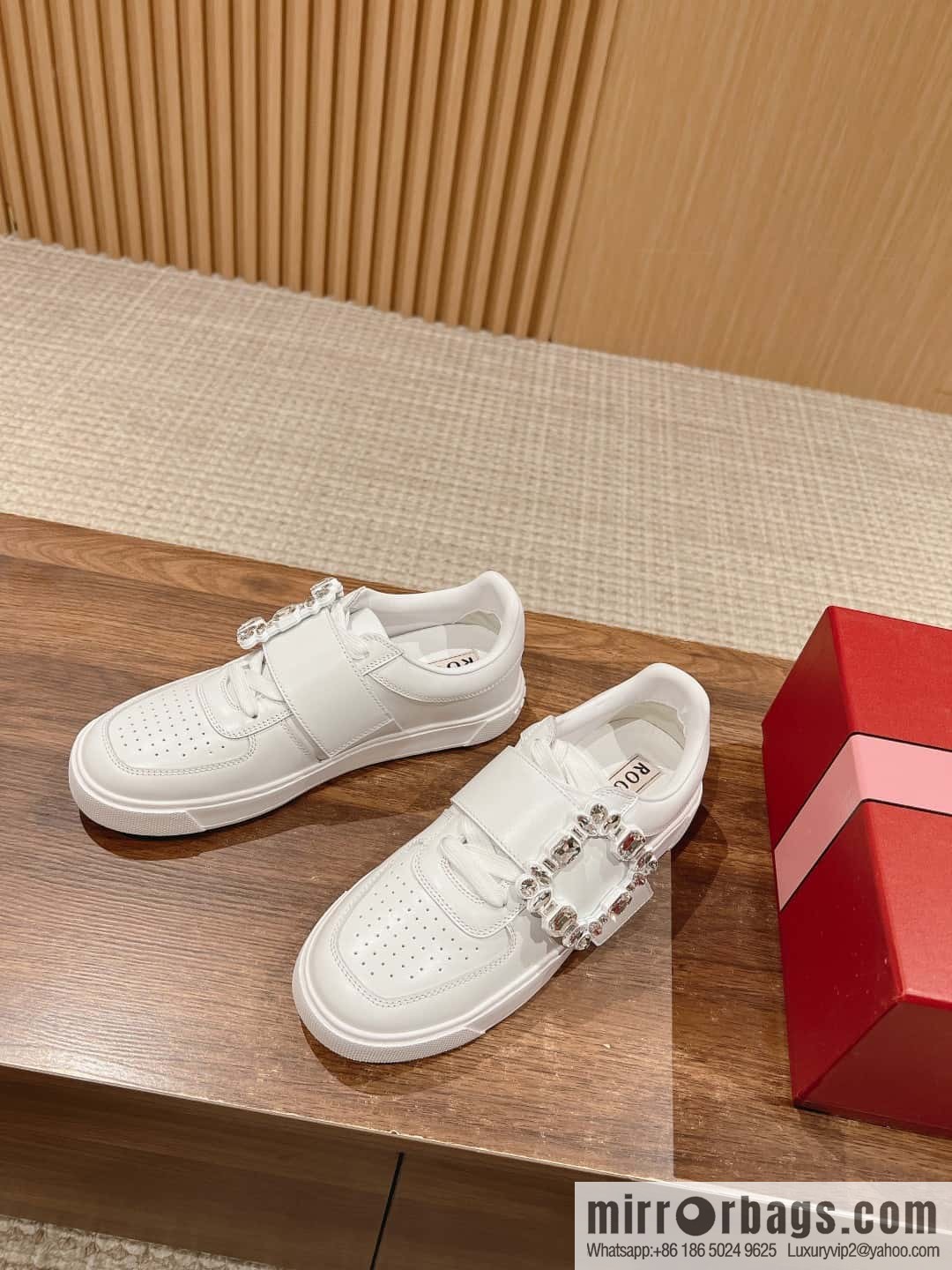 𝐑𝐨𝐠𝐞𝐫 𝐕𝐢𝐯𝐢𝐞𝐫# Roger Vivia new Zhou Dongyu~ Tang Yan~ Linda the same style, dream shoes RV square buckle white shoes