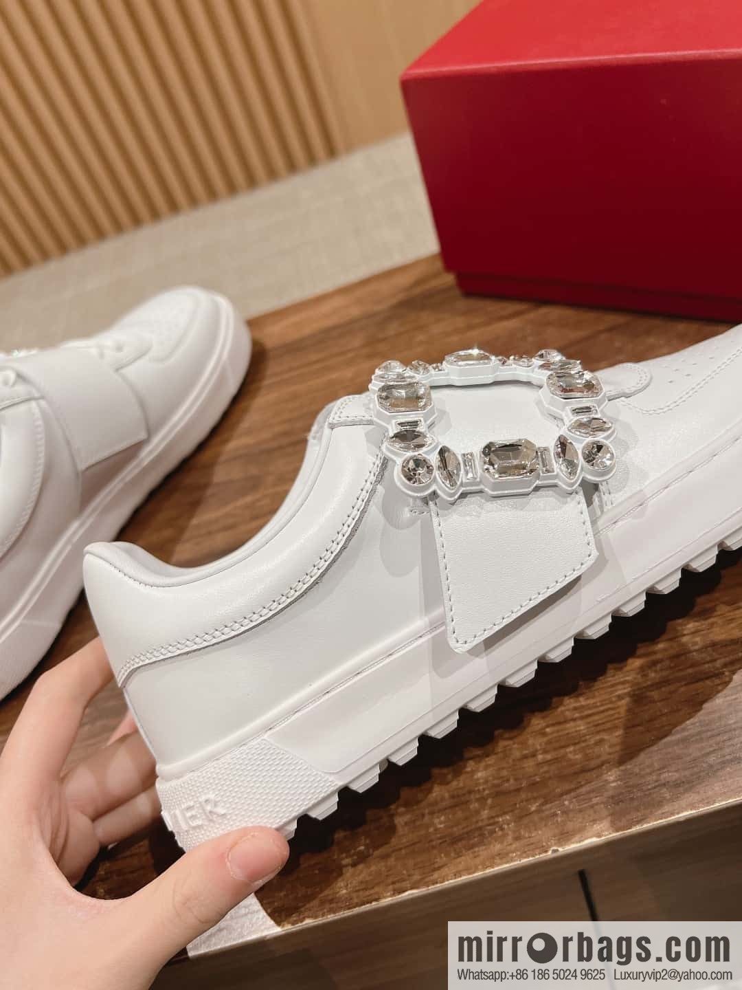 𝐑𝐨𝐠𝐞𝐫 𝐕𝐢𝐯𝐢𝐞𝐫# Roger Vivia new Zhou Dongyu~ Tang Yan~ Linda the same style, dream shoes RV square buckle white shoes