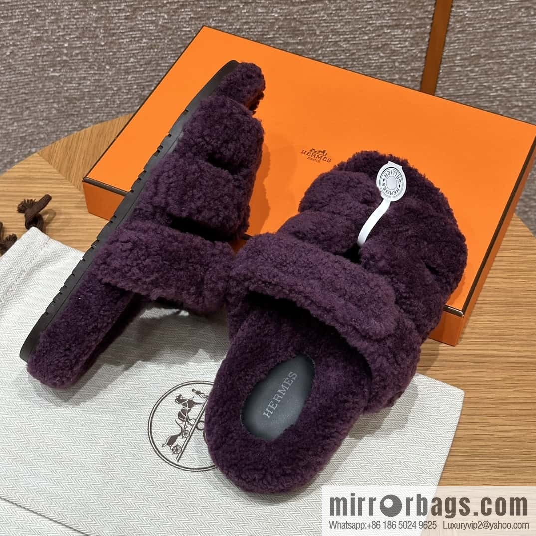 HERMES 225 CHYPRE SANDAL uncle shoes, woolskin/grape purple/59/Raisin
