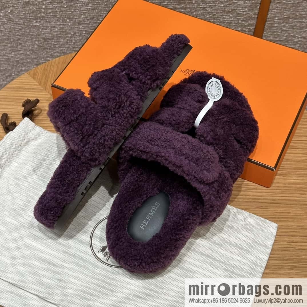 HERMES 225 CHYPRE SANDAL uncle shoes, woolskin/grape purple/59/Raisin