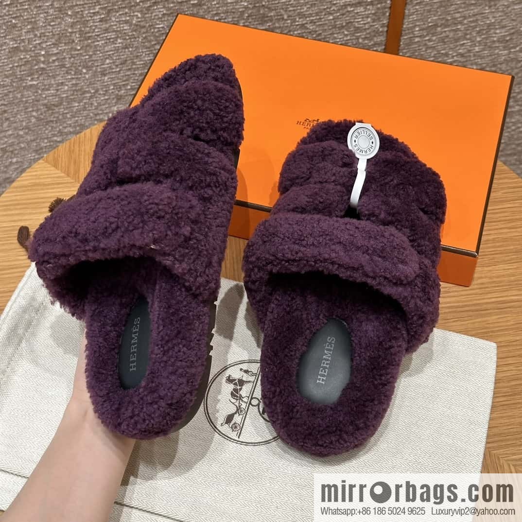 HERMES 225 CHYPRE SANDAL uncle shoes, woolskin/grape purple/59/Raisin