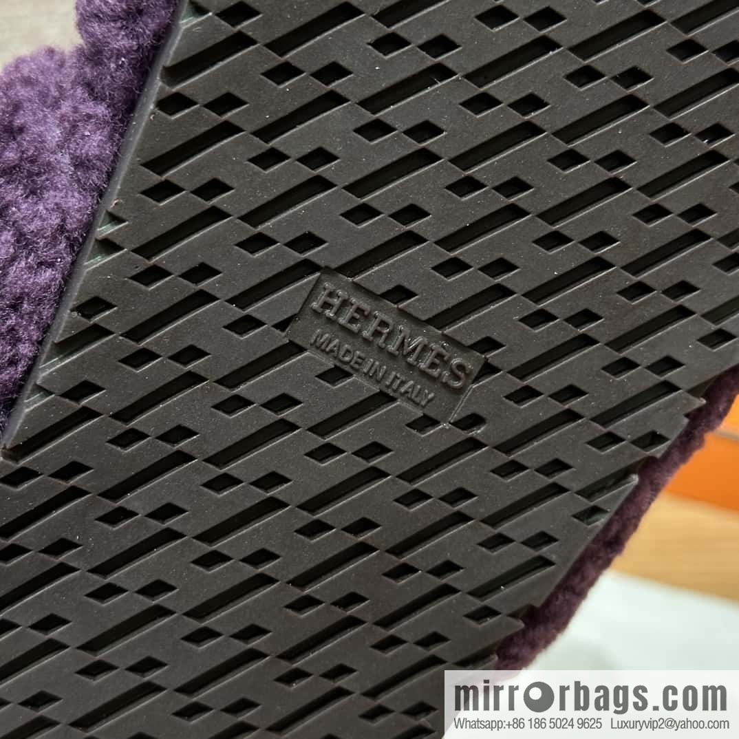 HERMES 225 CHYPRE SANDAL uncle shoes, woolskin/grape purple/59/Raisin