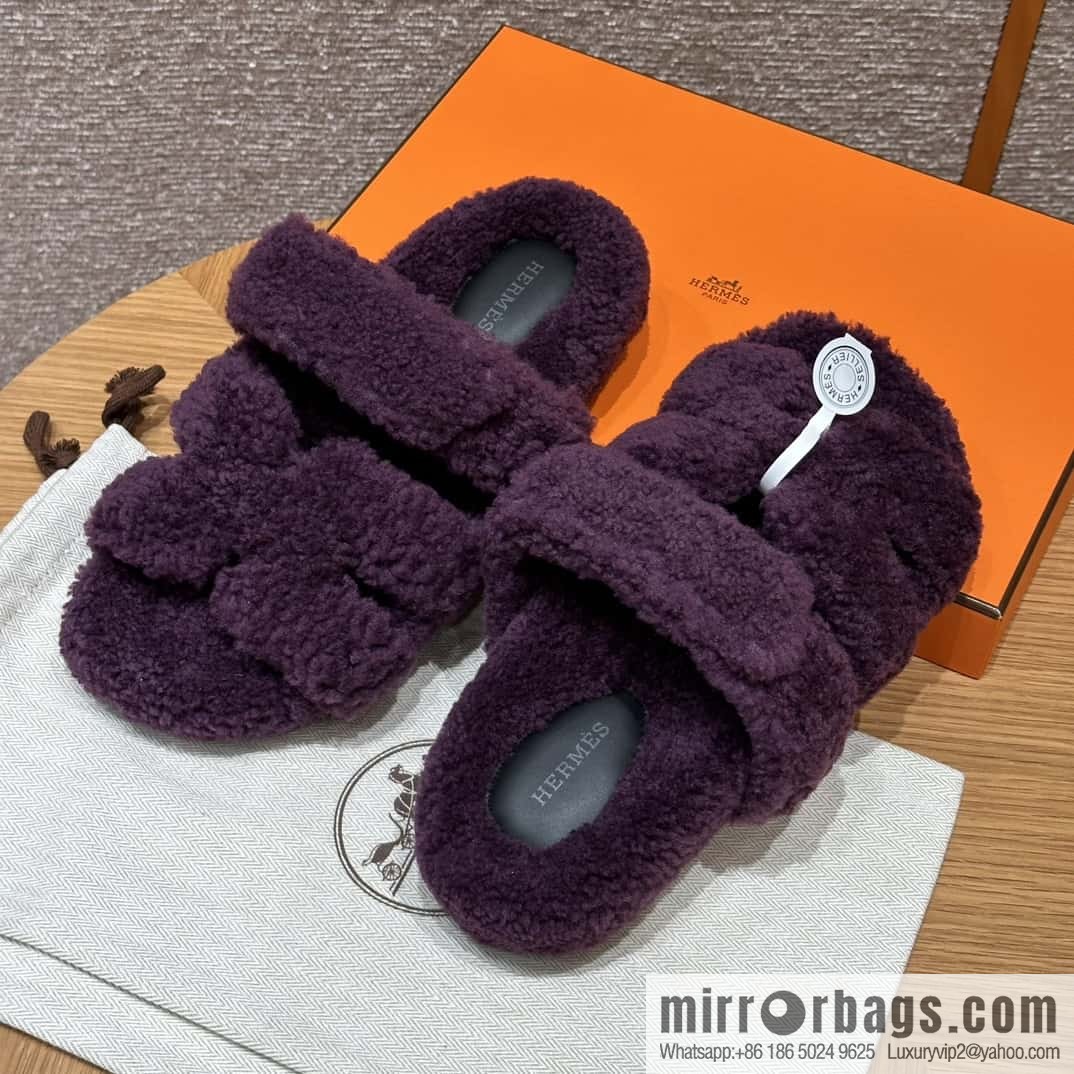 HERMES 225 CHYPRE SANDAL uncle shoes, woolskin/grape purple/59/Raisin