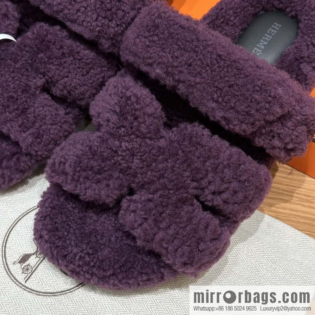 HERMES 225 CHYPRE SANDAL uncle shoes, woolskin/grape purple/59/Raisin