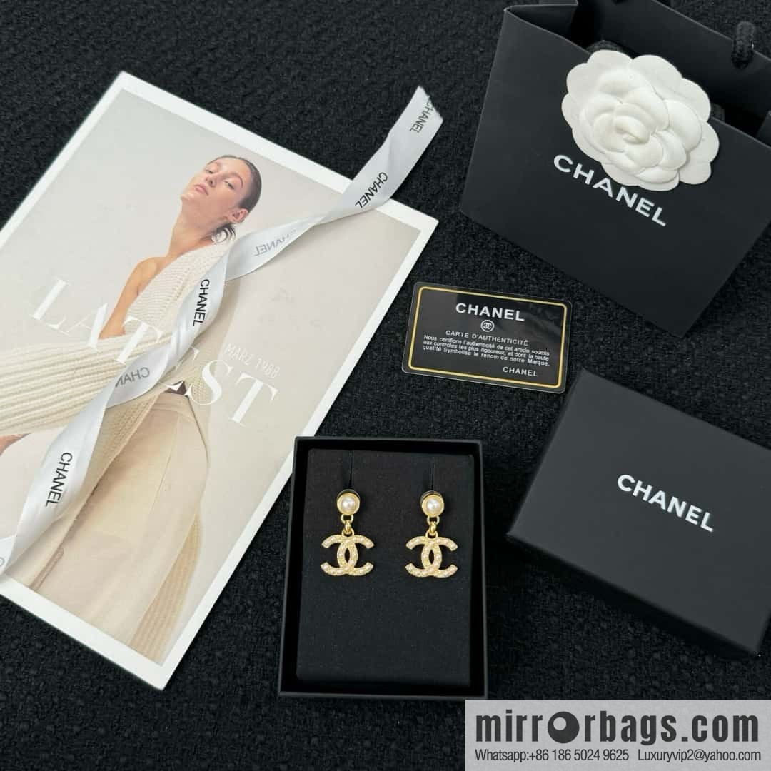 ❗️New ❗️ chanel stud earrings ☀️ new ☑️ chanel c2 double c pearl stud earrings ☀️