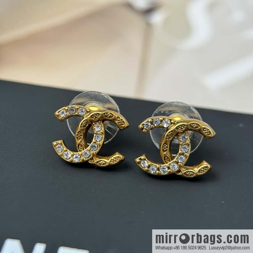 ❗️New ❗️ chanel stud earrings ☀️ new ☑️ chanel c1 double c stud earrings ☀️