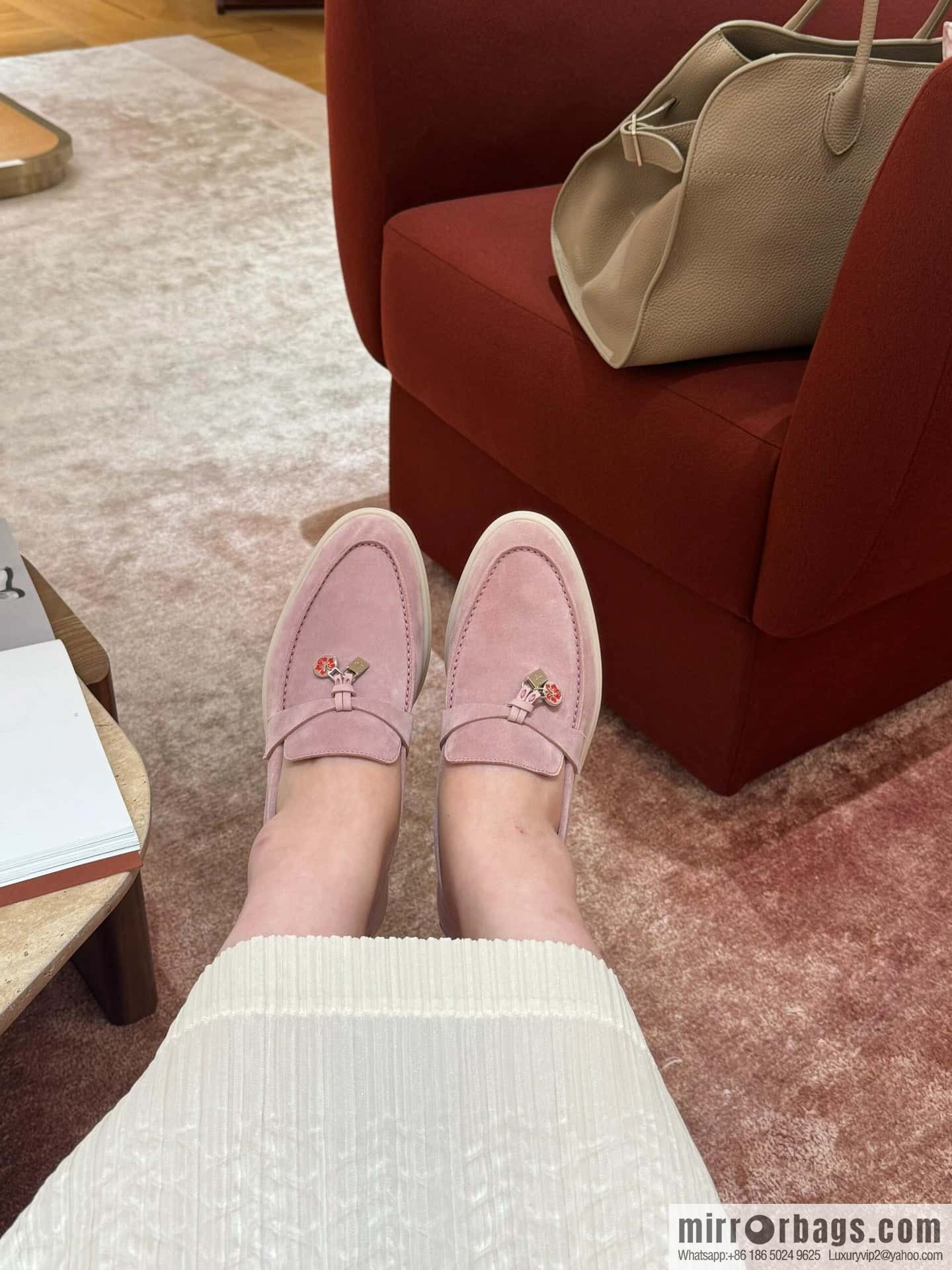 𝐋𝐨𝐫𝐨 𝐏𝐢𝐚𝐧𝐚||𝟐𝟎𝟐𝟒 𝐬𝐮𝐦𝐦𝐞𝐫 𝐰𝐚𝐥𝐤 Holiday Series Light Peony Powder Loafers