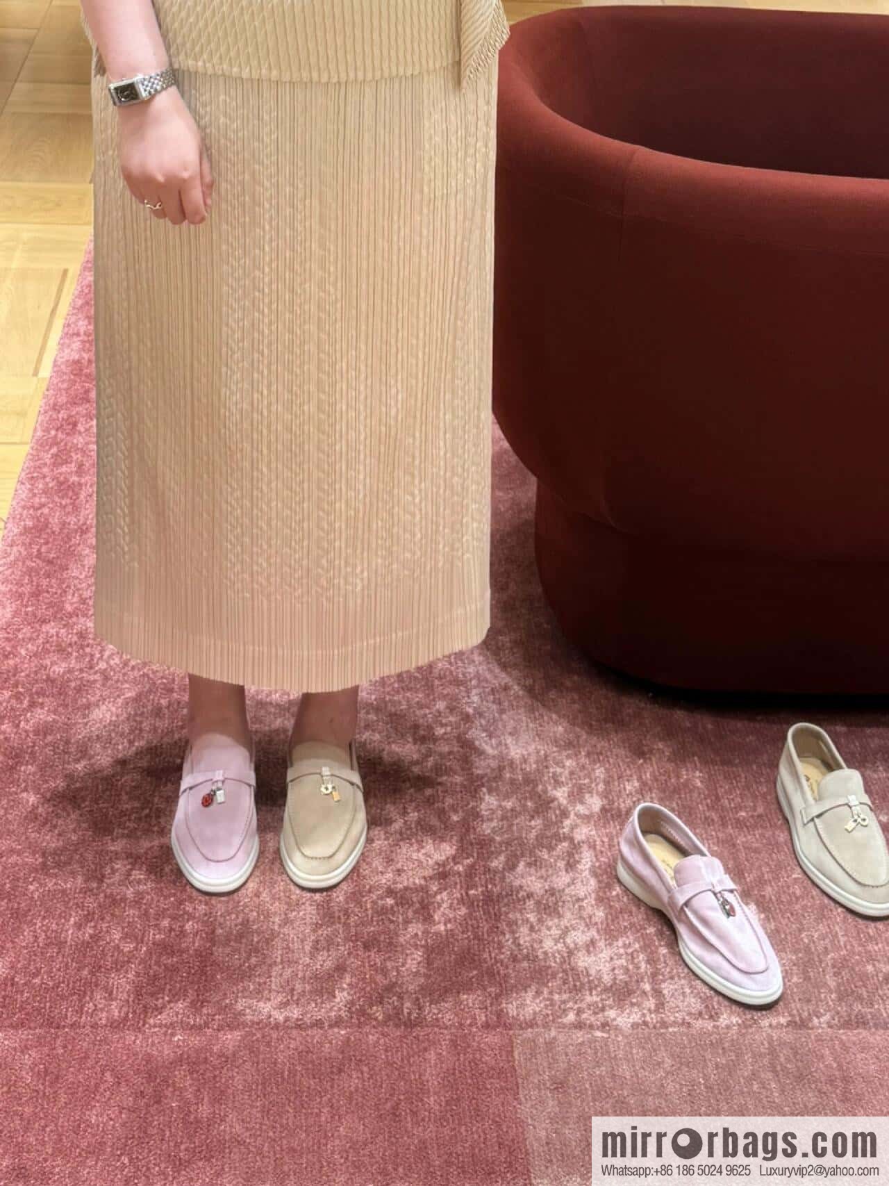 𝐋𝐨𝐫𝐨 𝐏𝐢𝐚𝐧𝐚||𝟐𝟎𝟐𝟒 𝐬𝐮𝐦𝐦𝐞𝐫 𝐰𝐚𝐥𝐤 Holiday Series Light Peony Powder Loafers