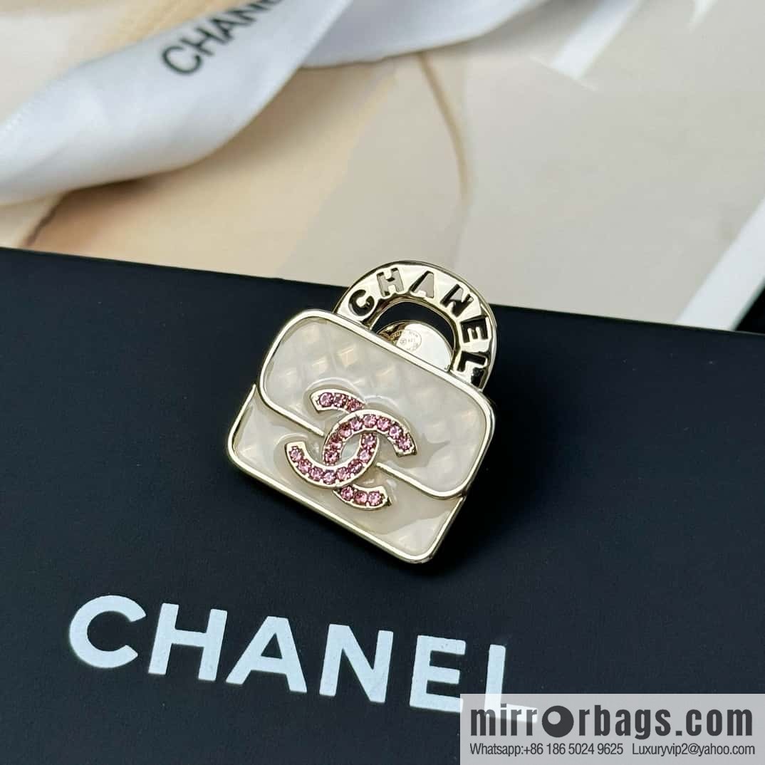 ❗️New ❗️ Chanel brooch ☀️ new ☑️ Chanel c1 double c diamond bag 👜 brooch ☀️