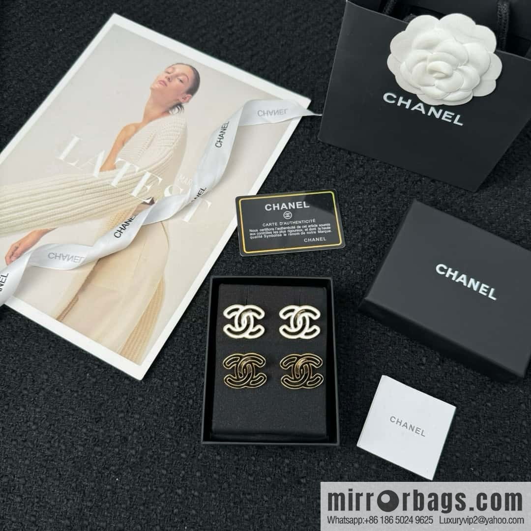 ❗️New ❗️ Chanel stud earrings ☀️ new ☑️ Chanel c1 double c hollow stud earrings ☀️