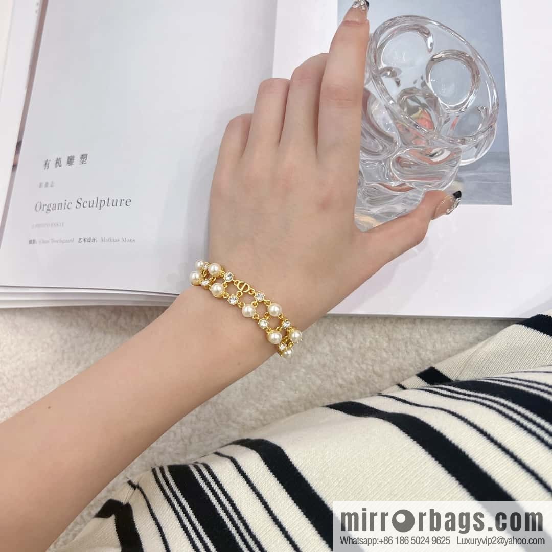 New ☑️ DIOR CD double pearl bracelet