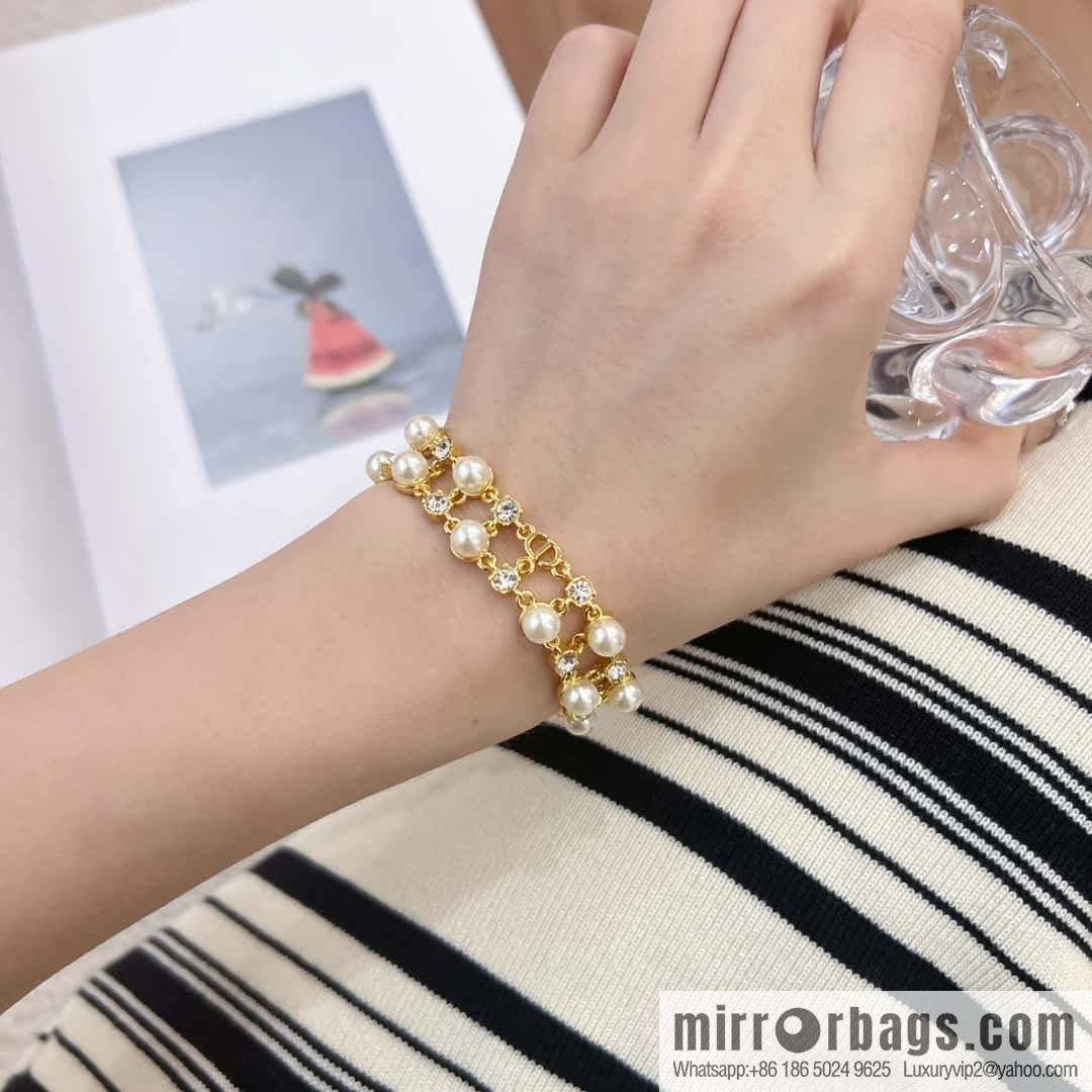 New ☑️ DIOR CD double pearl bracelet