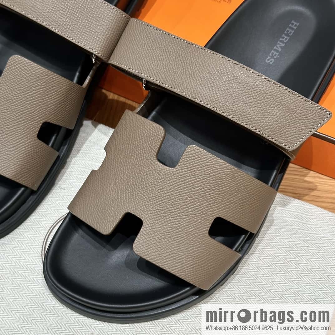 HERMES 180 CHYPRE SANDAL uncle shoes, palm print/Epsom elephant gray/18/Etoupe