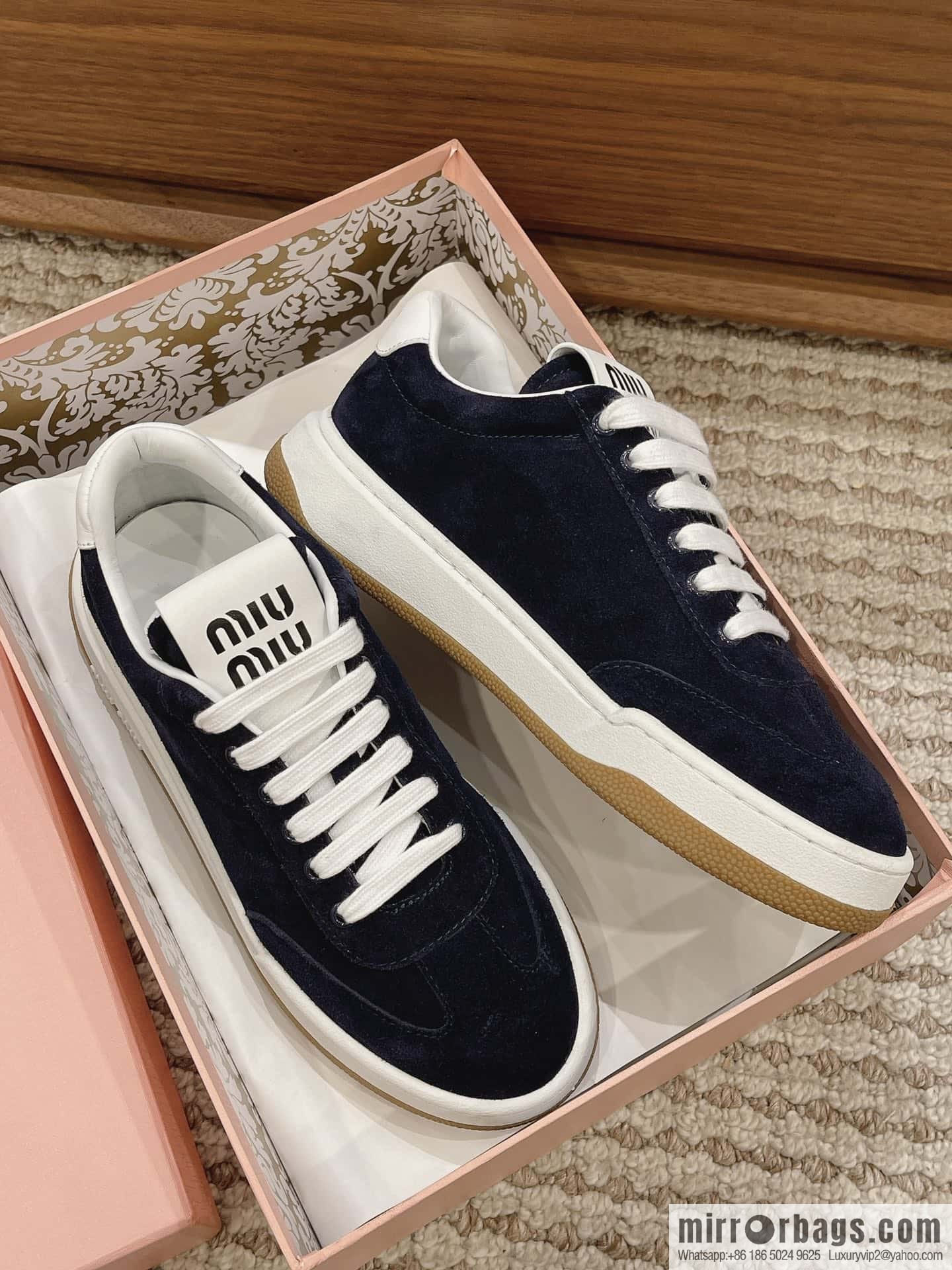 Miumiu ss24 new arrival~ miu's 2024 early spring new lace-up casual shoes, this lace-up casual shoes