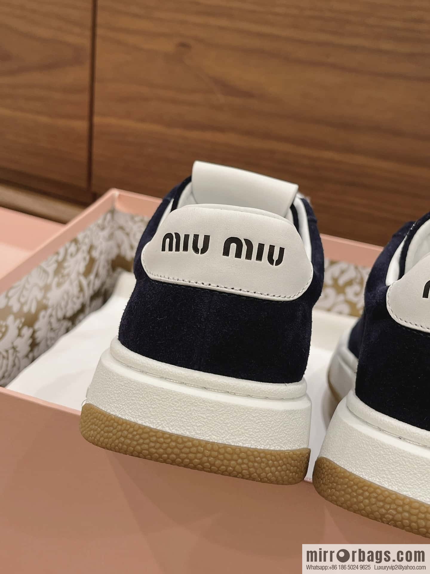 Miumiu ss24 new arrival~ miu's 2024 early spring new lace-up casual shoes, this lace-up casual shoes