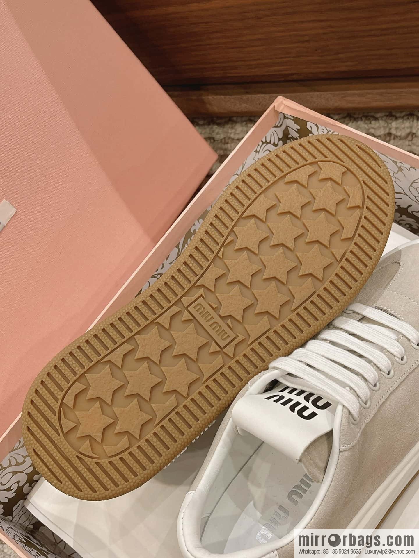 Miumiu ss24 new arrival~ miu's 2024 early spring new lace-up casual shoes, this lace-up casual shoes