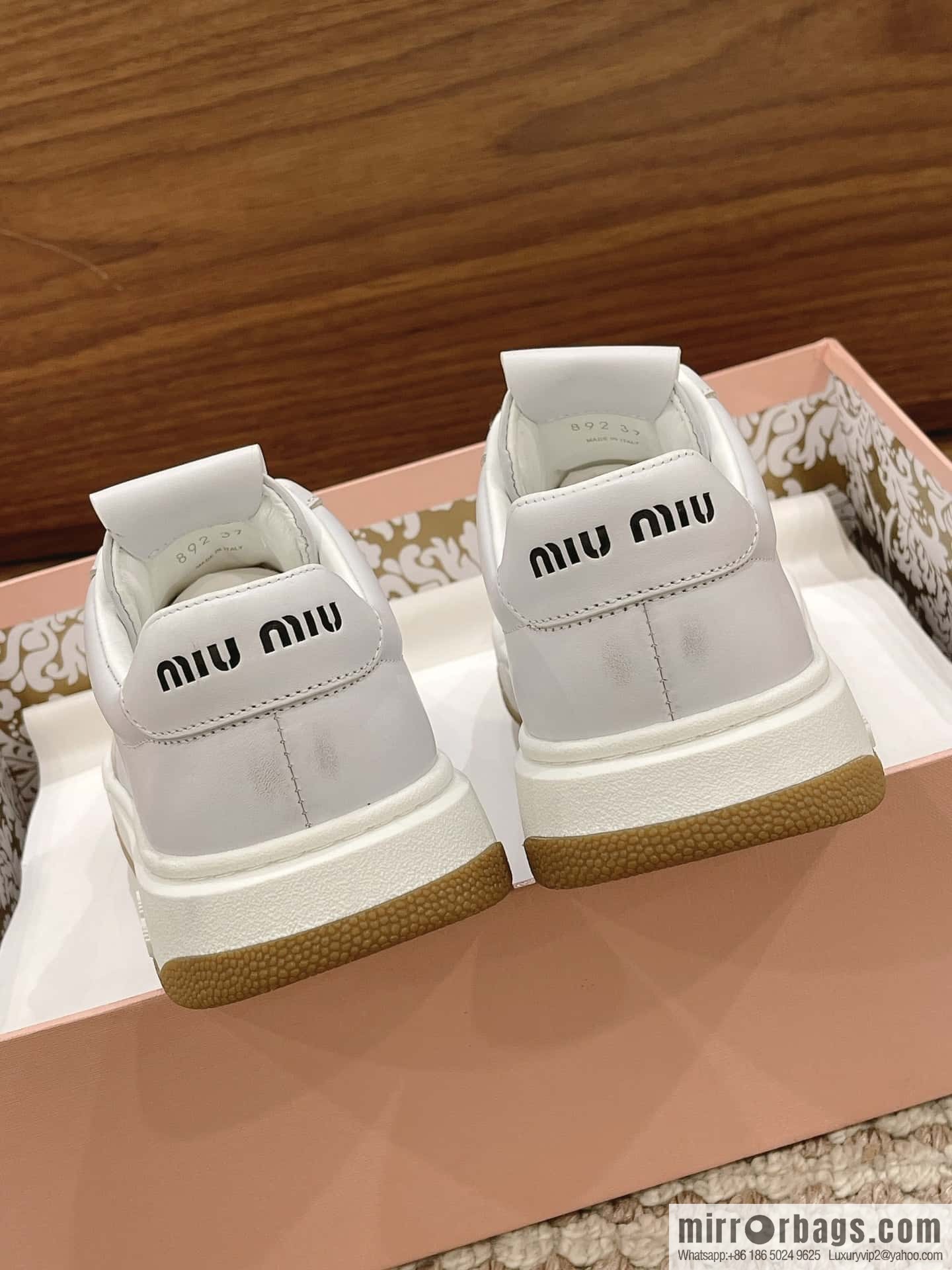 Miumiu ss24 new arrival~ miu's 2024 early spring new lace-up casual shoes, this lace-up casual shoes
