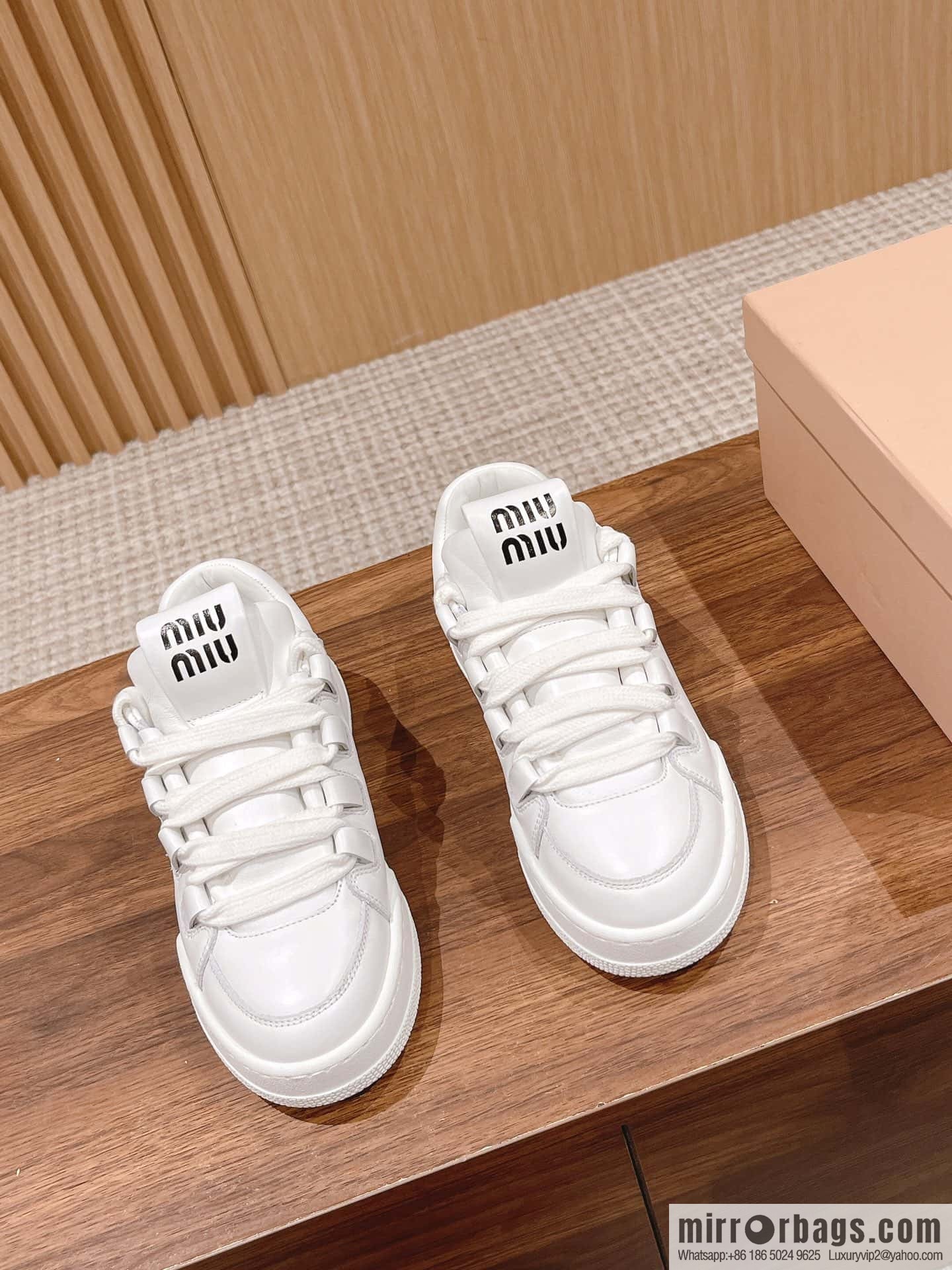 MIUMIU Miao Miao 2023 new American dirty shoes, the latest catwalk sports little white shoes in early spring