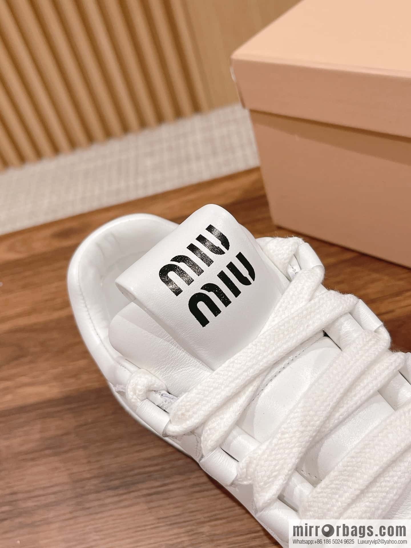 MIUMIU Miao Miao 2023 new American dirty shoes, the latest catwalk sports little white shoes in early spring