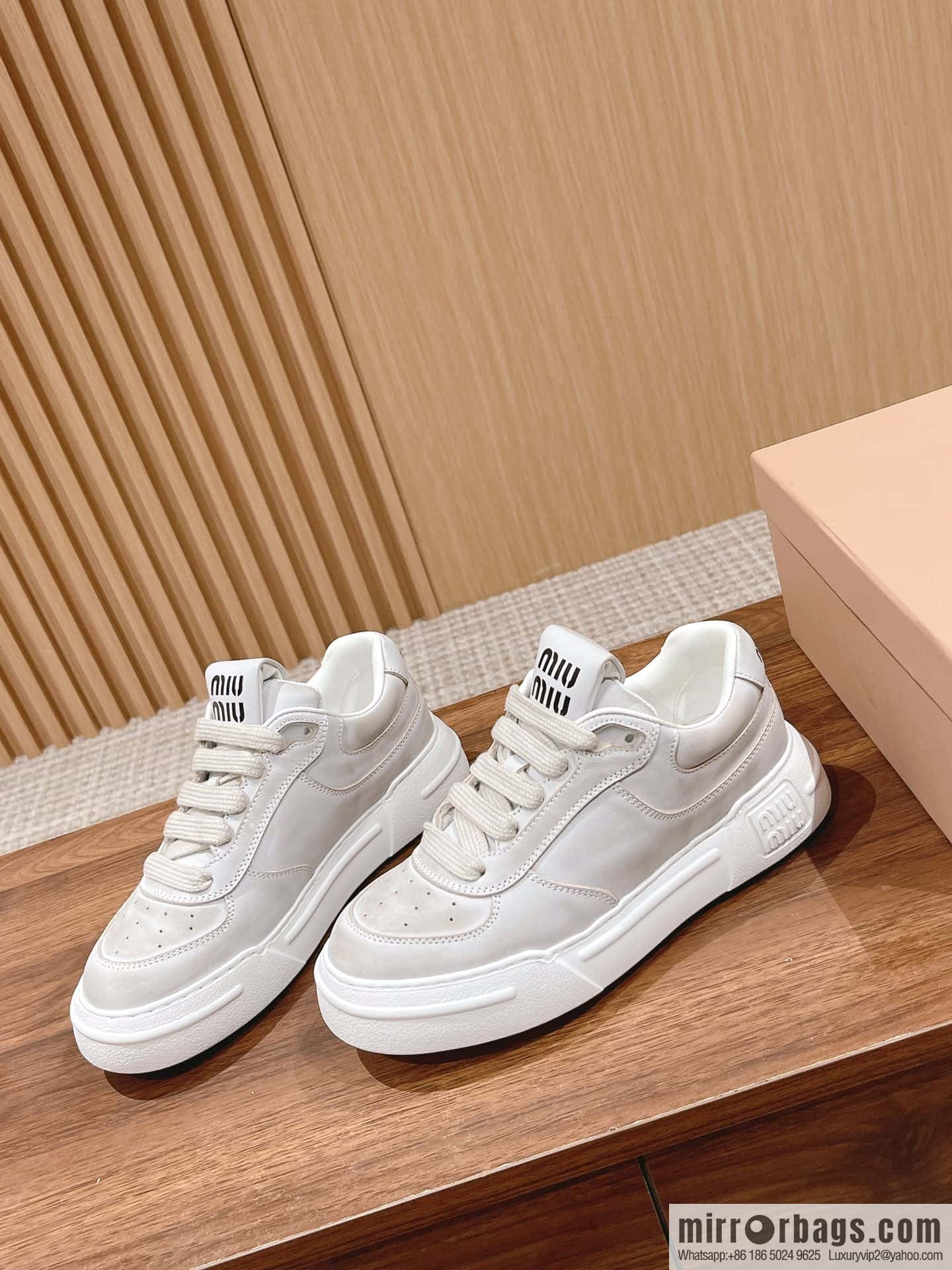MIUMIU Miao Miao 2023 new American dirty shoes, the latest catwalk sports little white shoes in early spring