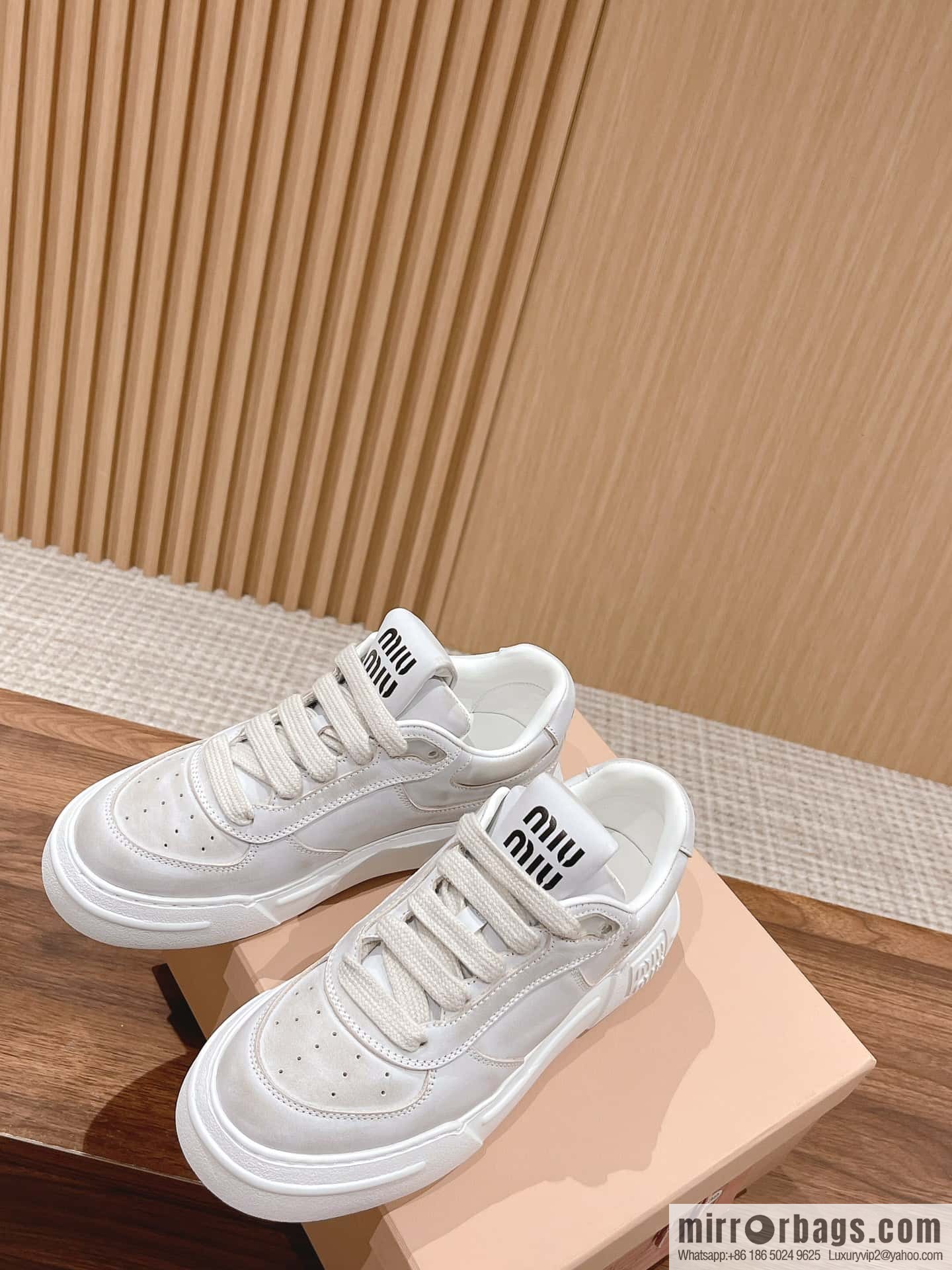 MIUMIU Miao Miao 2023 new American dirty shoes, the latest catwalk sports little white shoes in early spring