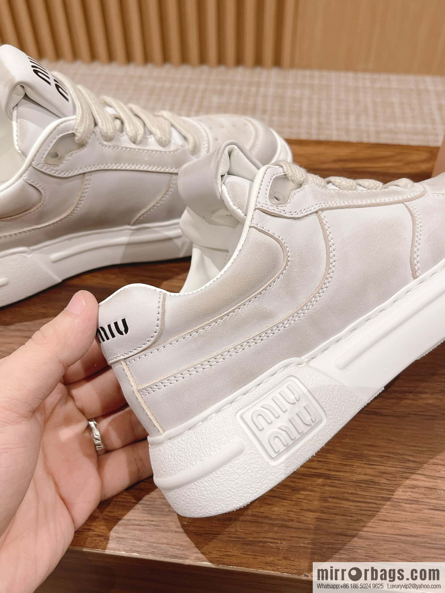 MIUMIU Miao Miao 2023 new American dirty shoes, the latest catwalk sports little white shoes in early spring
