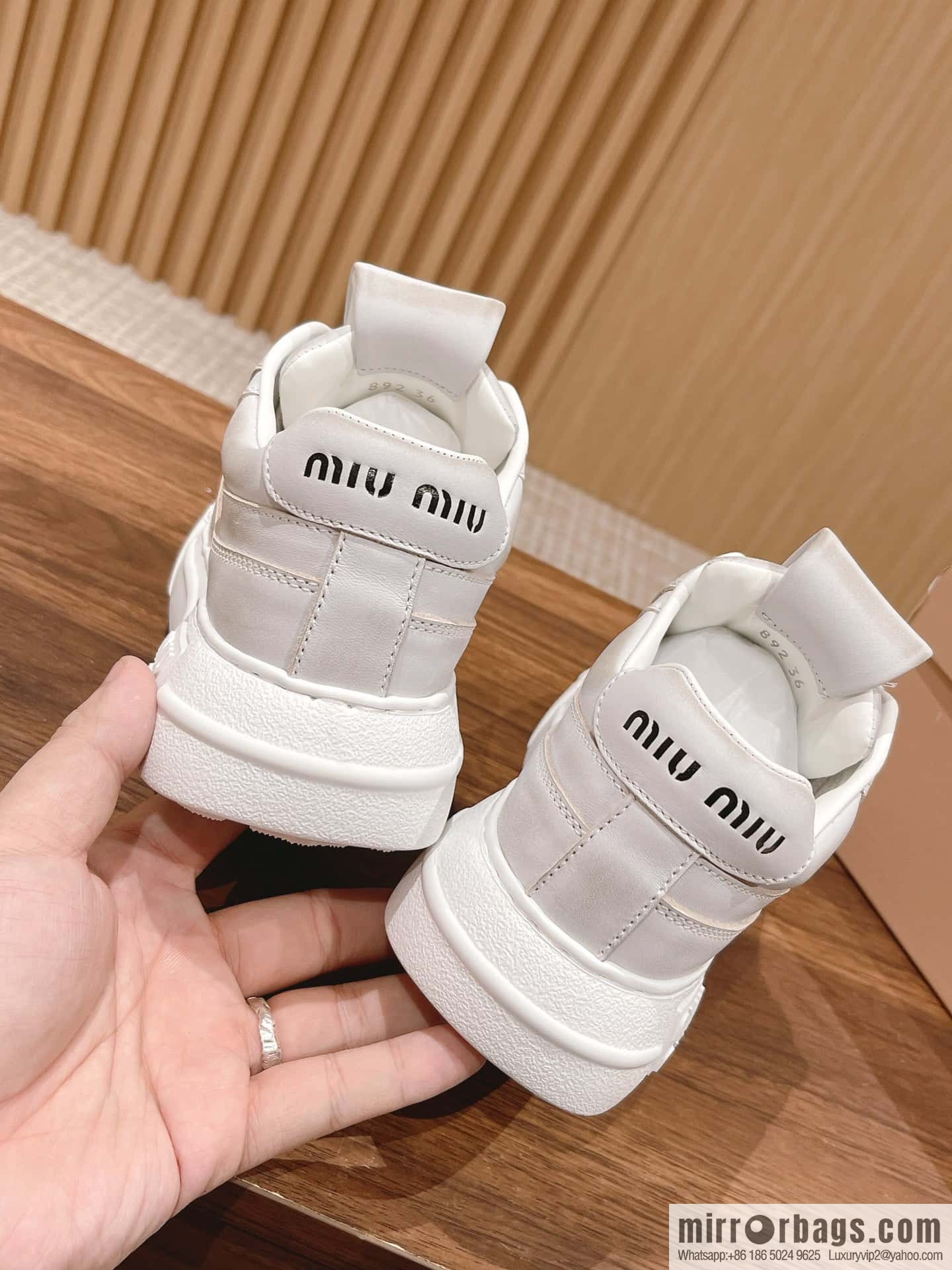 MIUMIU Miao Miao 2023 new American dirty shoes, the latest catwalk sports little white shoes in early spring