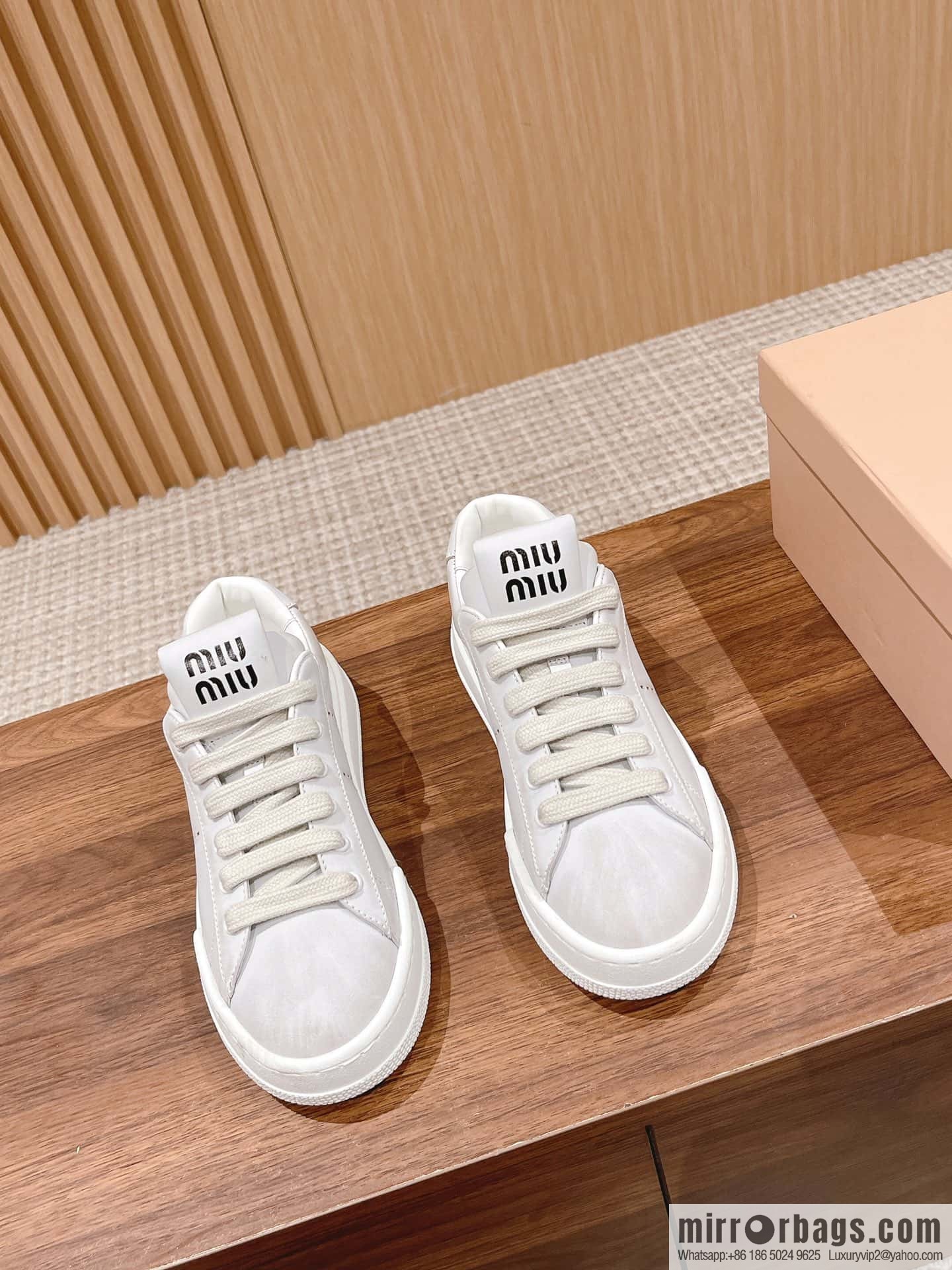 MIUMIU Miao Miao 2023 new American dirty shoes, the latest catwalk sports little white shoes in early spring