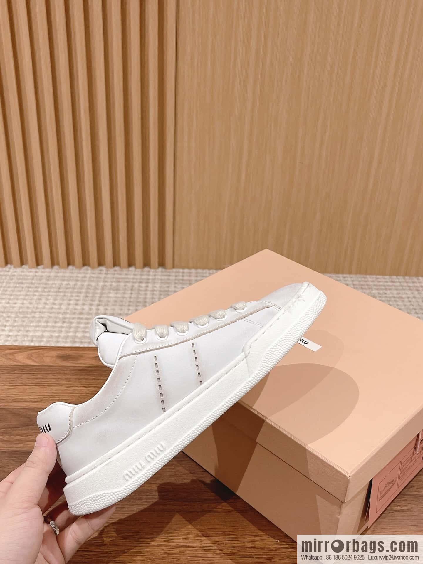 MIUMIU Miao Miao 2023 new American dirty shoes, the latest catwalk sports little white shoes in early spring