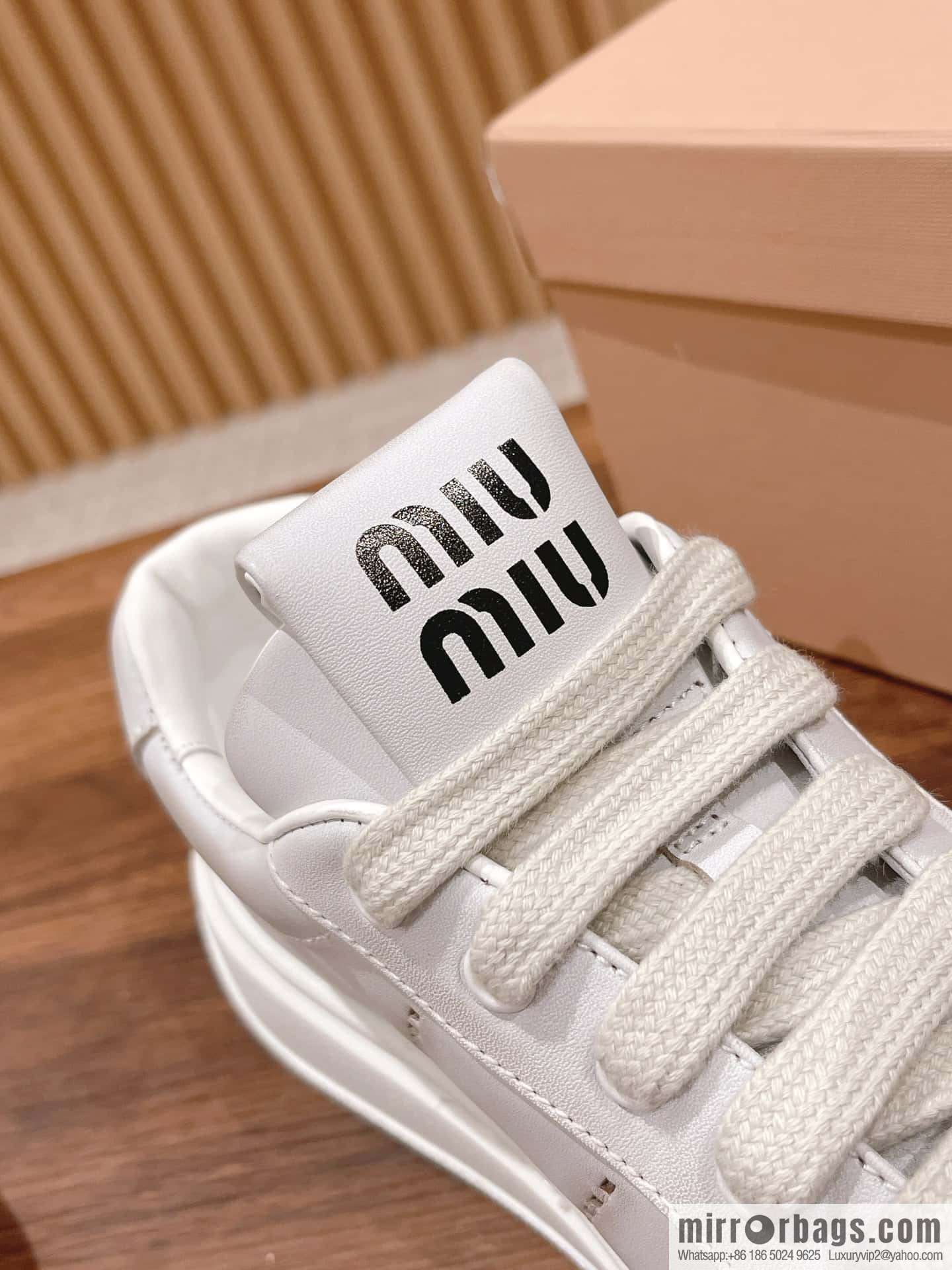 MIUMIU Miao Miao 2023 new American dirty shoes, the latest catwalk sports little white shoes in early spring