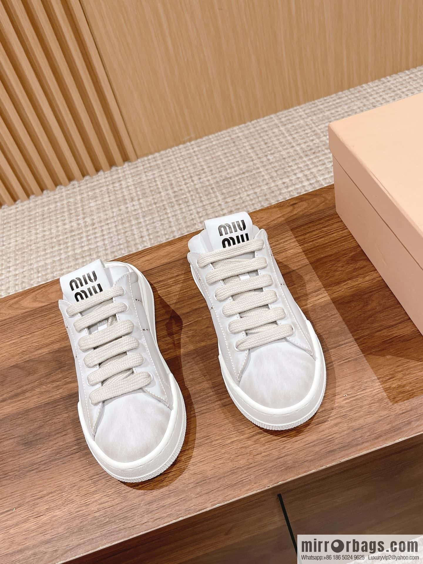MIUMIU Miao Miao 2023 new American dirty shoes, the latest catwalk sports little white shoes in early spring