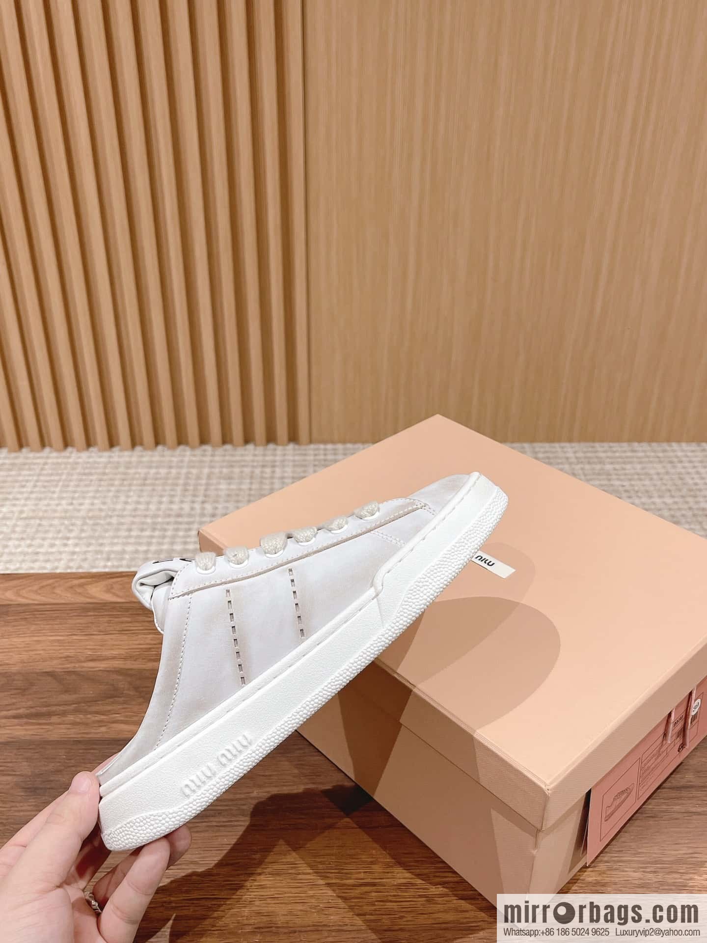 MIUMIU Miao Miao 2023 new American dirty shoes, the latest catwalk sports little white shoes in early spring