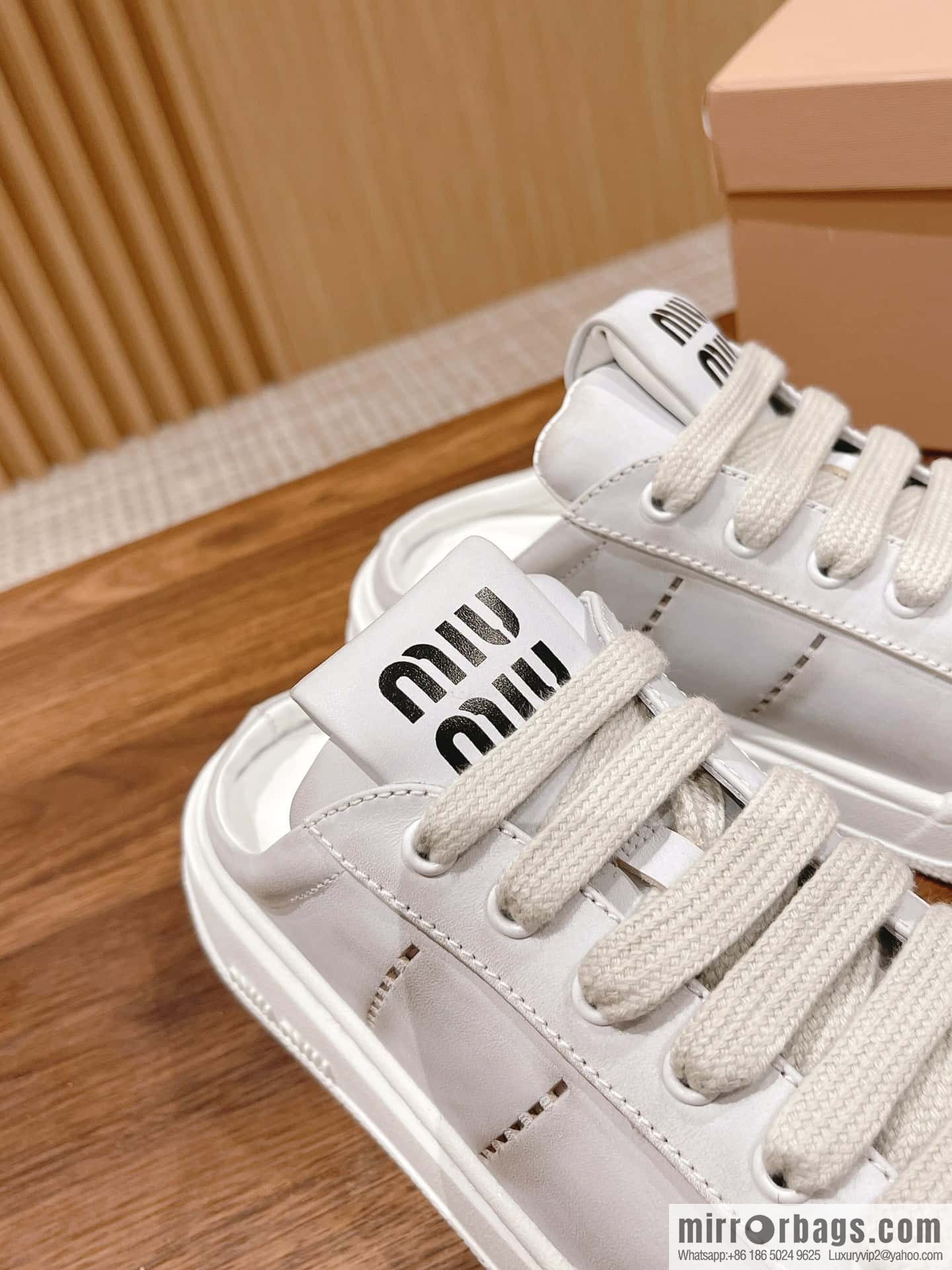 MIUMIU Miao Miao 2023 new American dirty shoes, the latest catwalk sports little white shoes in early spring
