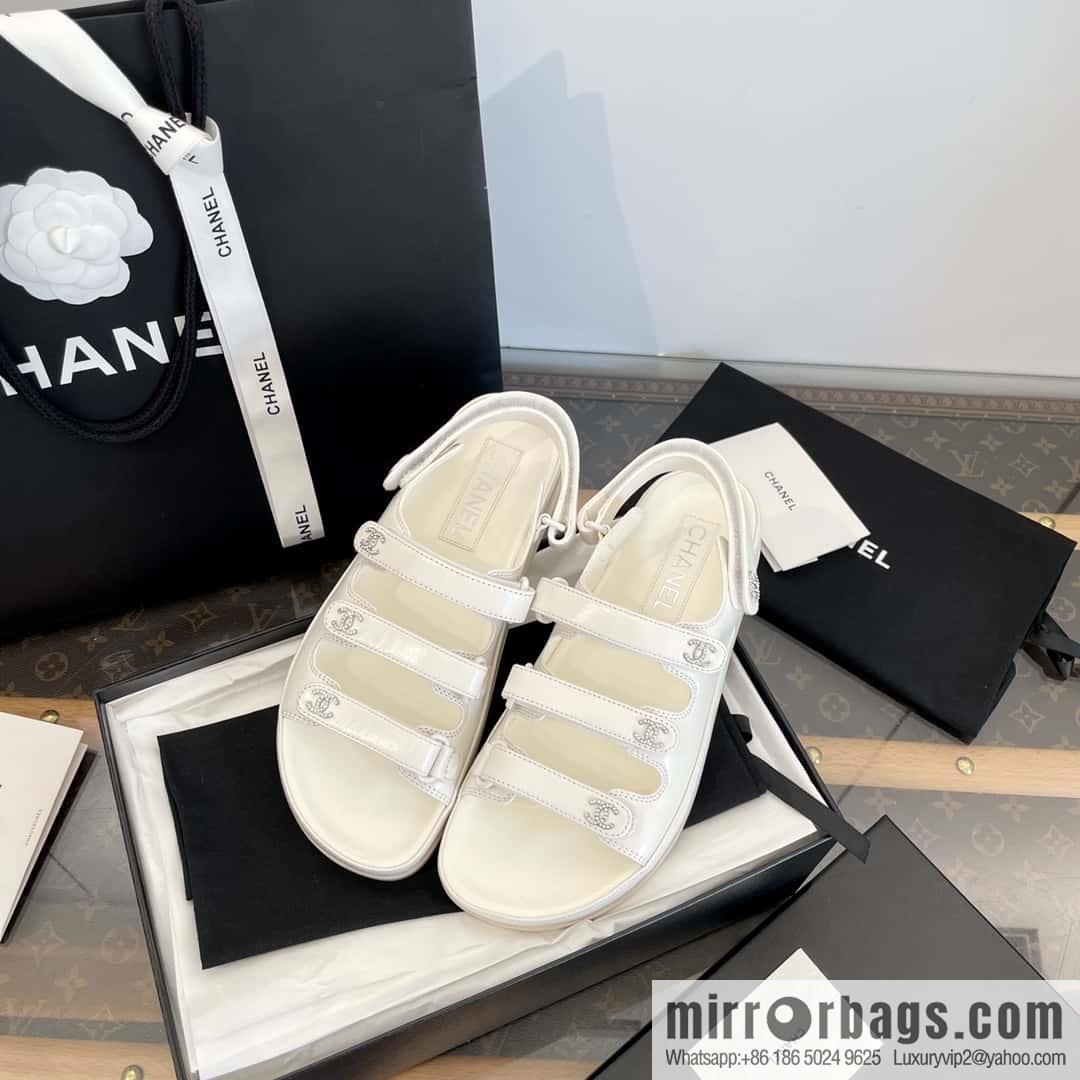 Purchasing grade 𝗖𝗛*𝗔𝗡𝗟|| Xiaoxiang crystal diamond buckle three bars, Velcro beach model