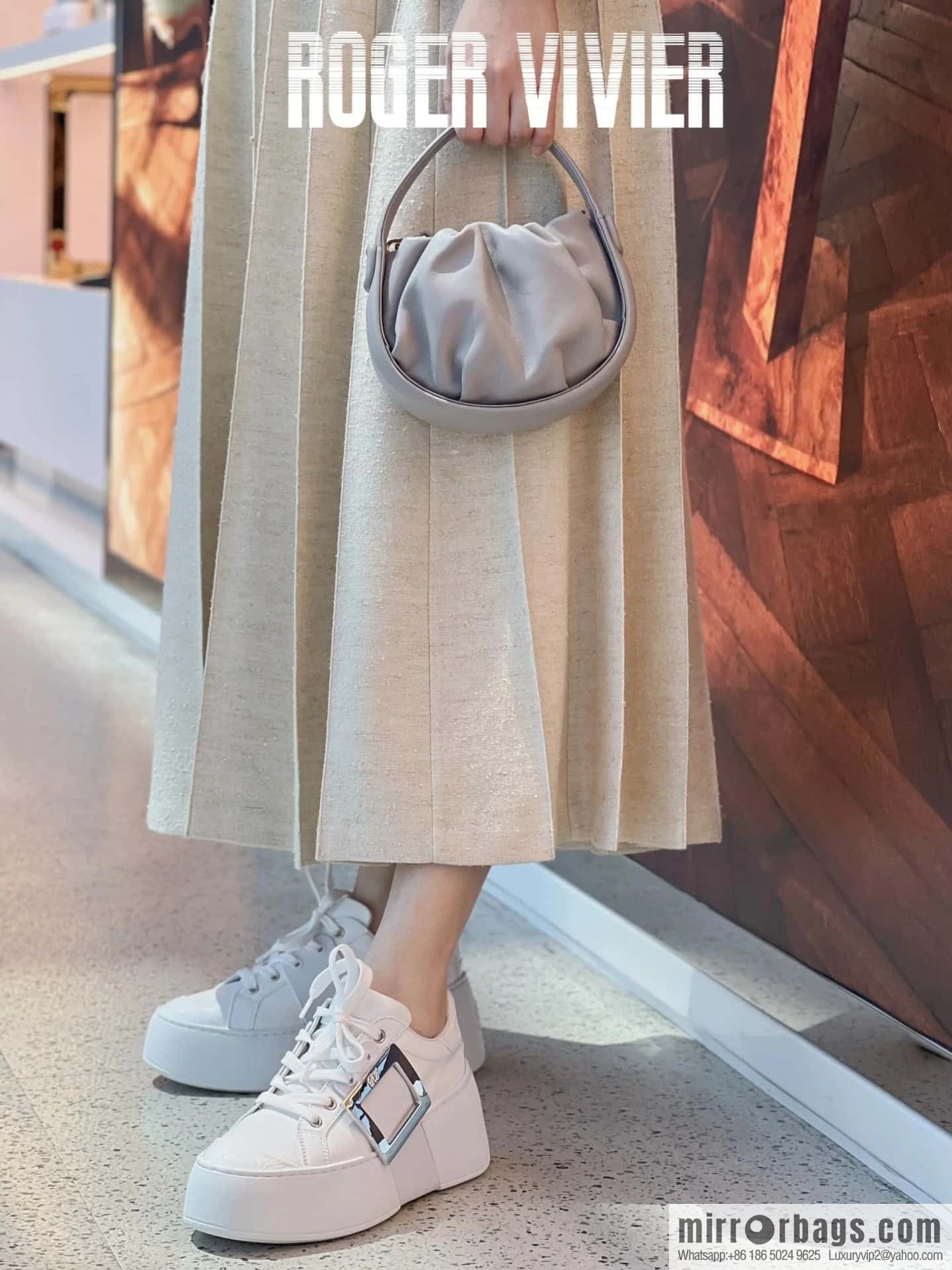 # 𝐑𝐨𝐠𝐞𝐫 𝐕𝐢𝐯𝐢𝐞𝐫 Roger Vivia, new platform white shoes
