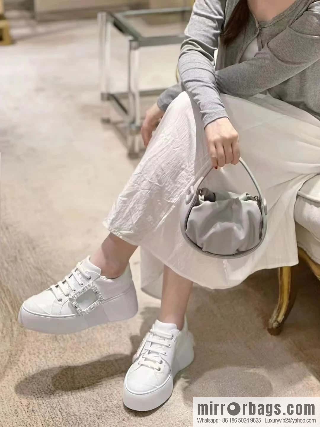 # 𝐑𝐨𝐠𝐞𝐫 𝐕𝐢𝐯𝐢𝐞𝐫 Roger Vivia, new platform white shoes