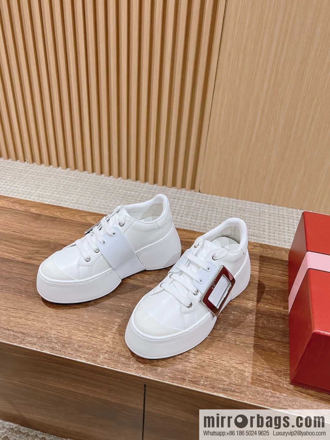 # 𝐑𝐨𝐠𝐞𝐫 𝐕𝐢𝐯𝐢𝐞𝐫 Roger Vivia, new platform white shoes