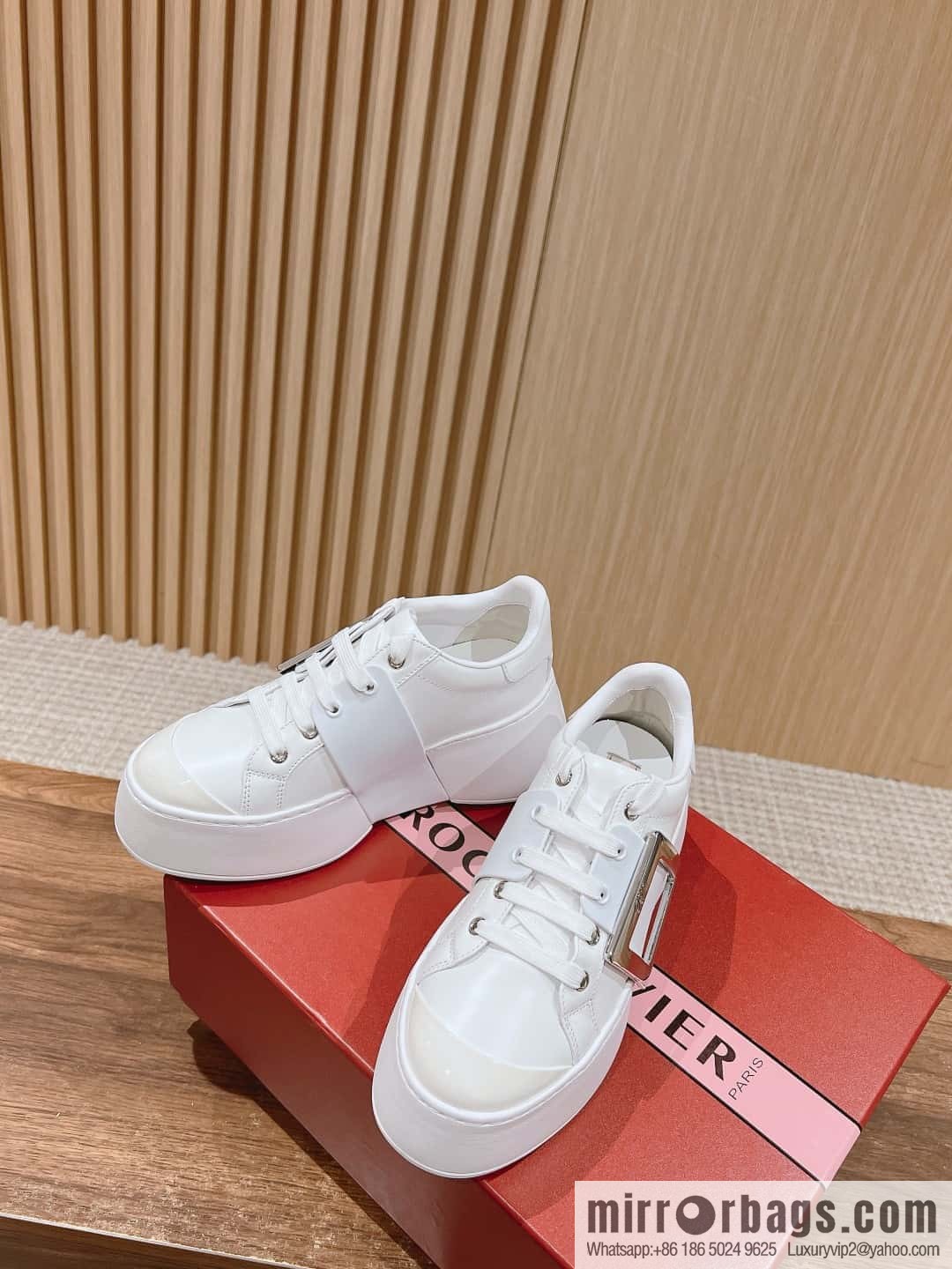 # 𝐑𝐨𝐠𝐞𝐫 𝐕𝐢𝐯𝐢𝐞𝐫 Roger Vivia, new platform white shoes