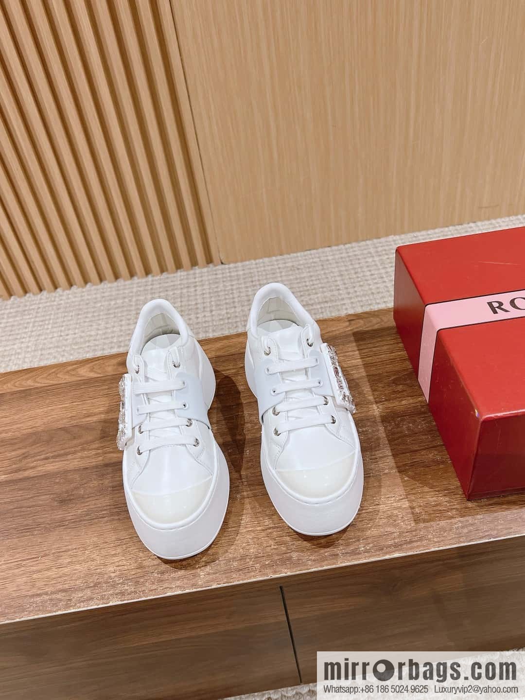 # 𝐑𝐨𝐠𝐞𝐫 𝐕𝐢𝐯𝐢𝐞𝐫 Roger Vivia, new platform white shoes