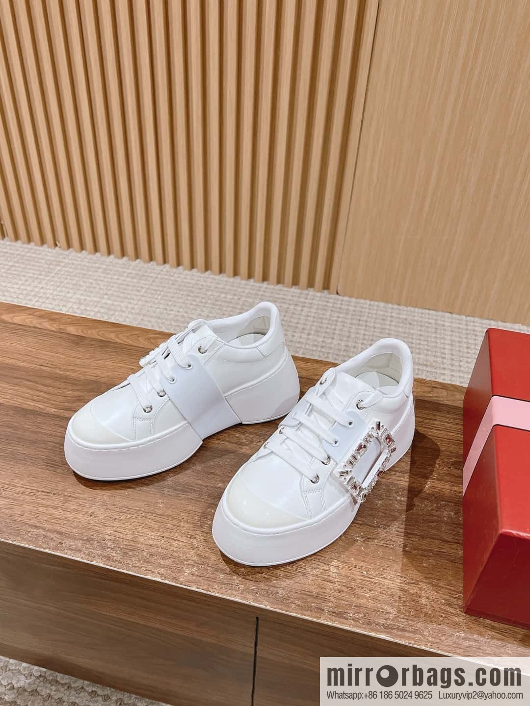 # 𝐑𝐨𝐠𝐞𝐫 𝐕𝐢𝐯𝐢𝐞𝐫 Roger Vivia, new platform white shoes